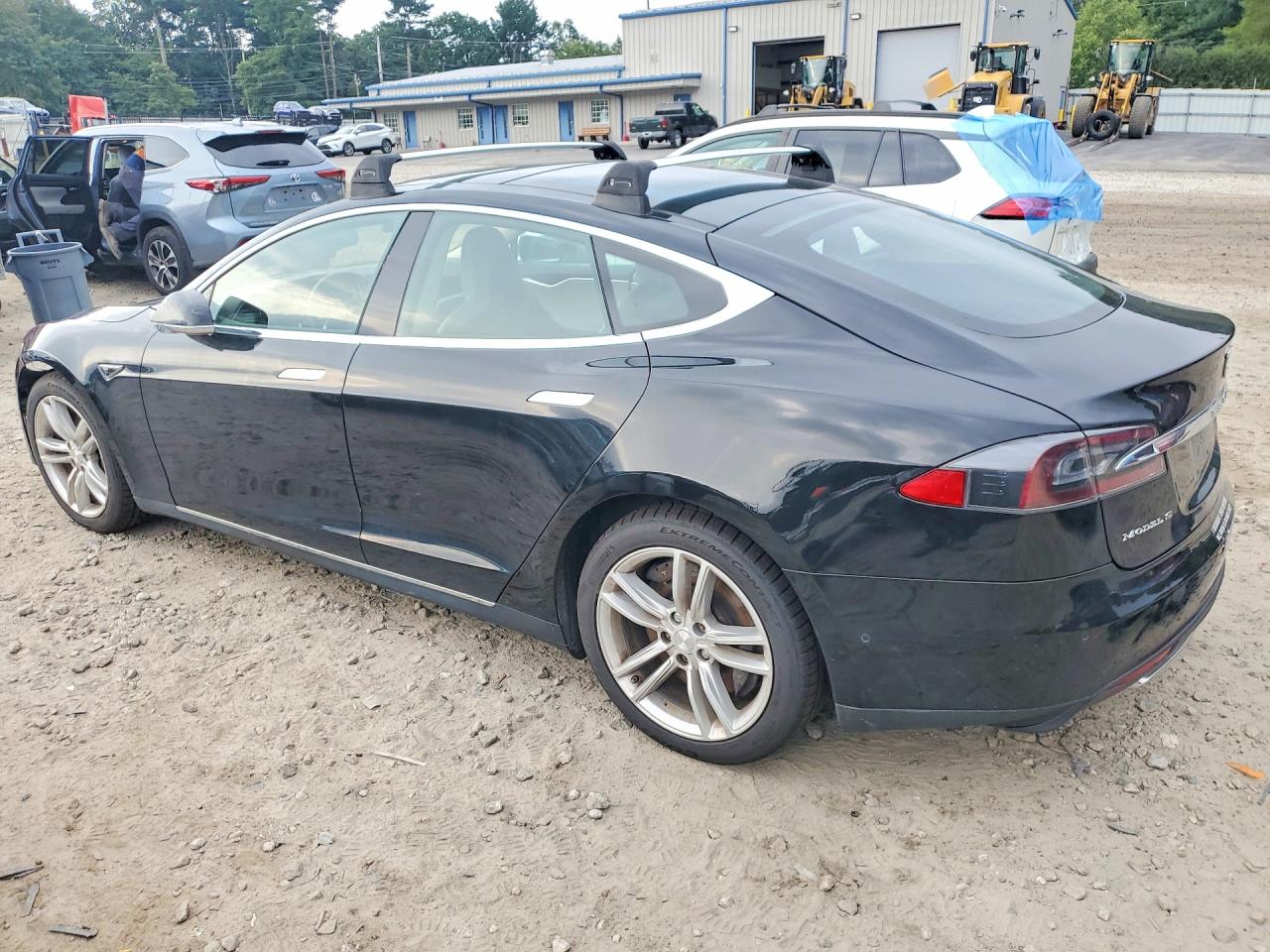 2015 Tesla Model S 85d Черный vin: 5YJSA1H22FFP79574