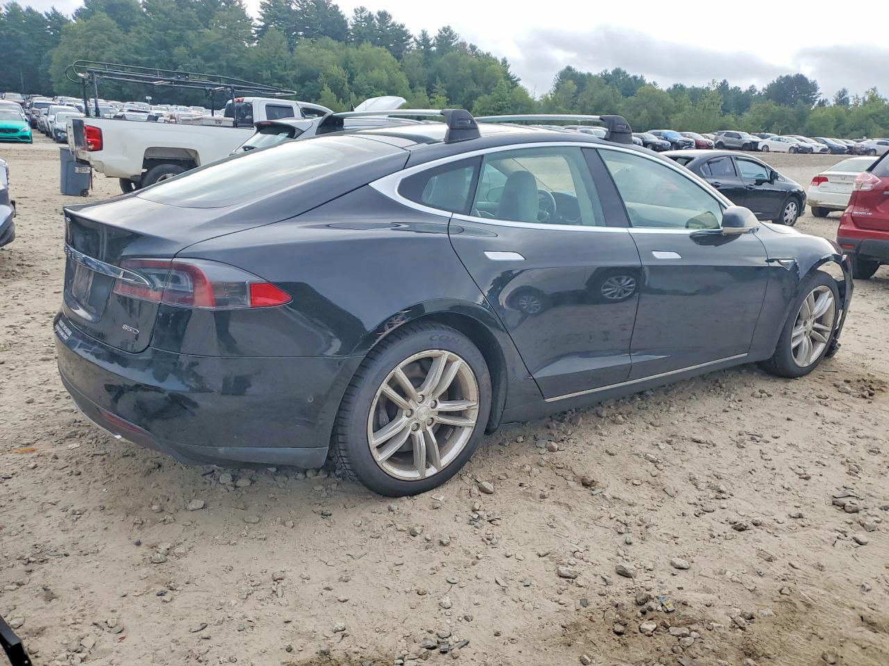 2015 Tesla Model S 85d Черный vin: 5YJSA1H22FFP79574