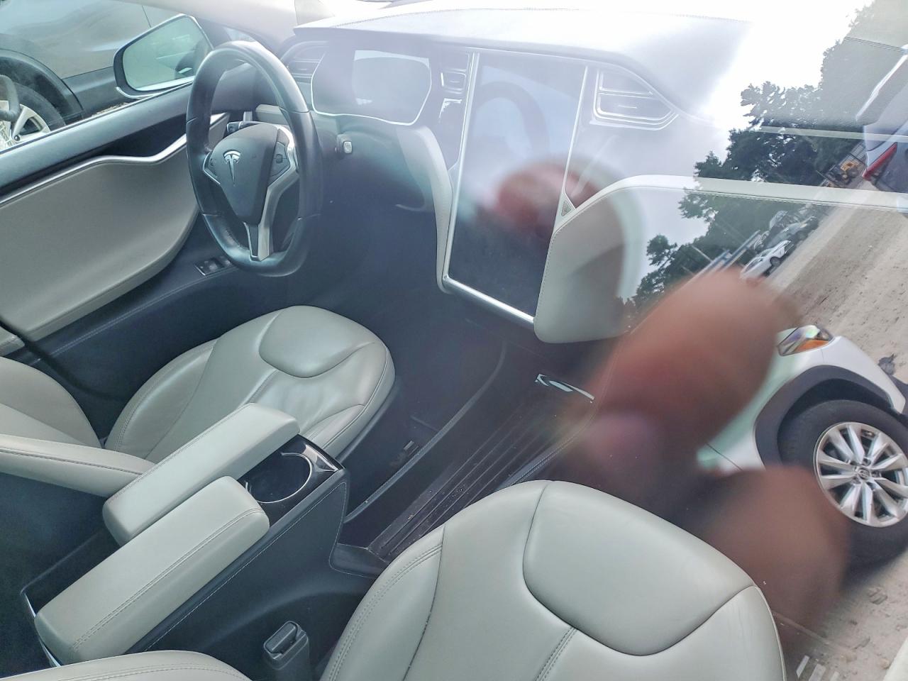 2015 Tesla Model S 85d Черный vin: 5YJSA1H22FFP79574