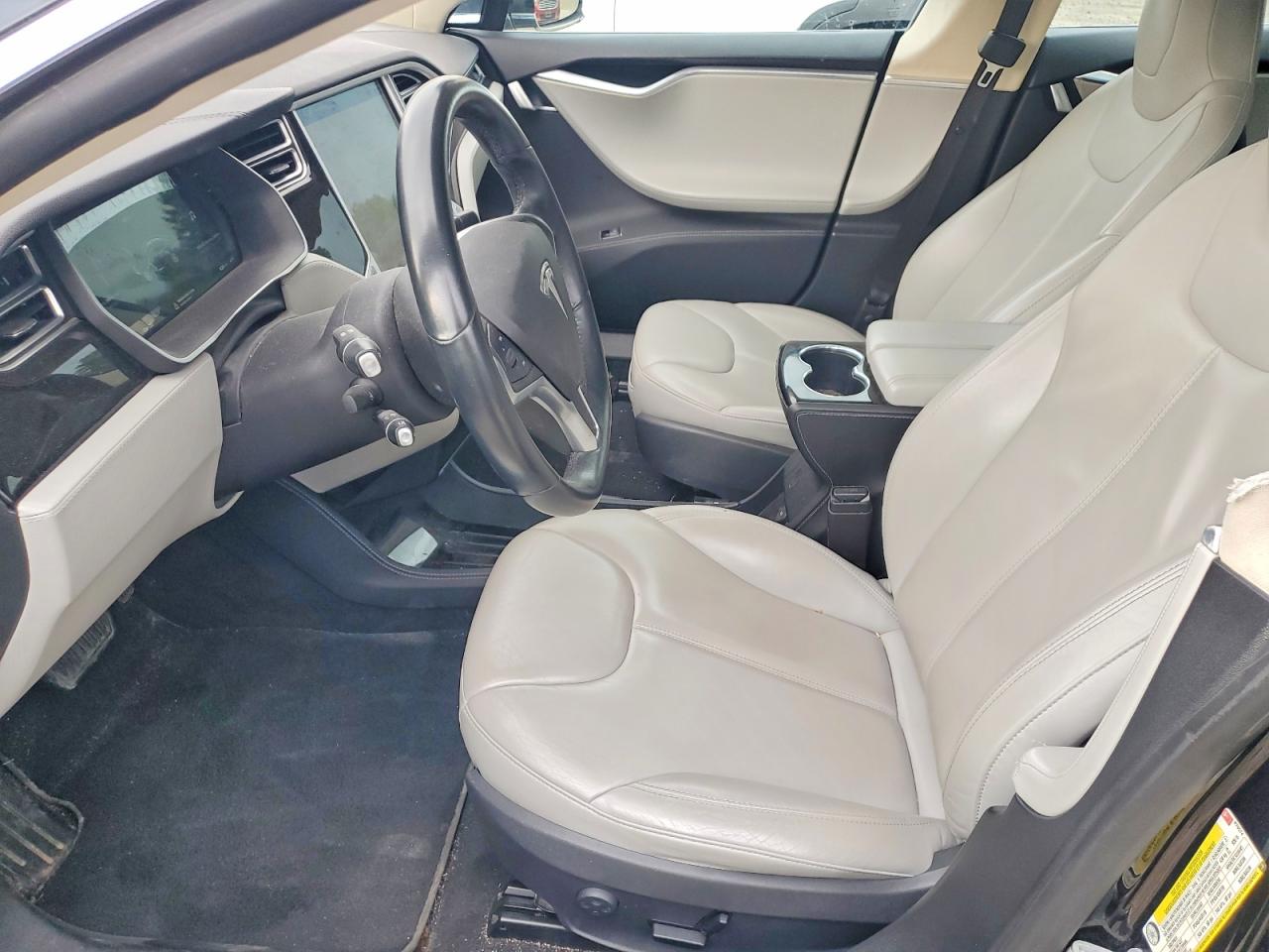 2015 Tesla Model S 85d Черный vin: 5YJSA1H22FFP79574