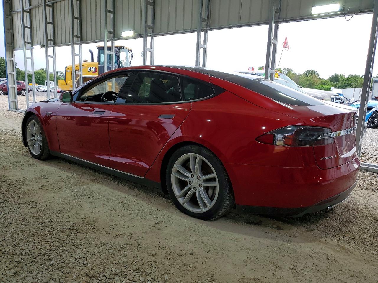 2014 Tesla Model S Red vin: 5YJSA1H23EFP65827