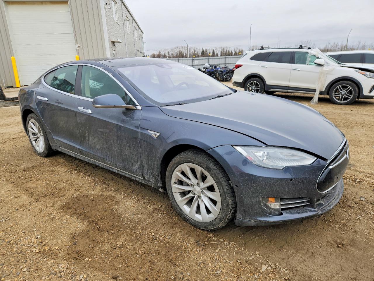 2015 Tesla Model S 85d Черный vin: 5YJSA1H23FFP75632