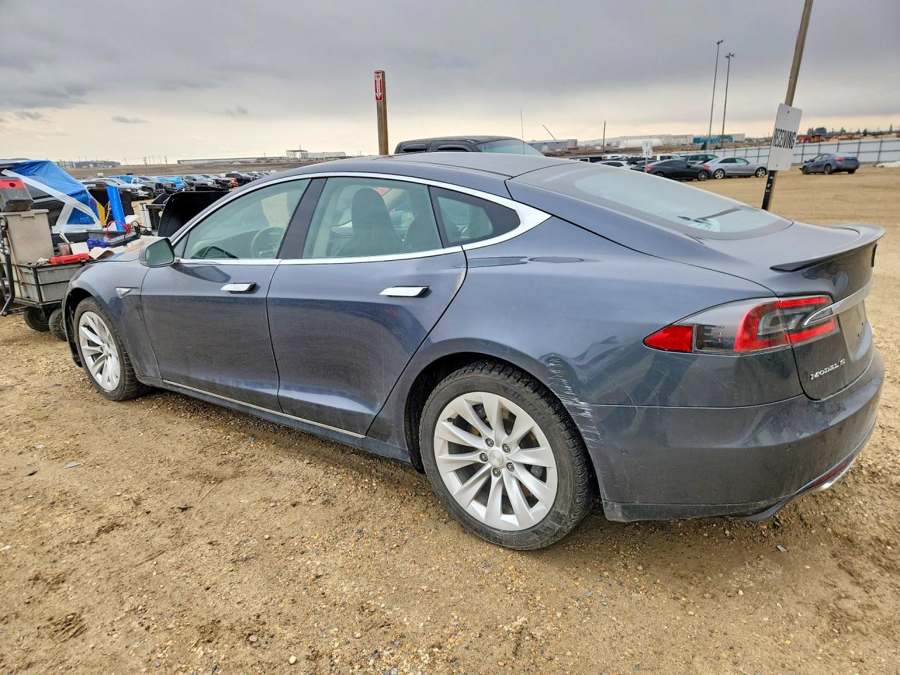 2015 Tesla Model S 85d Черный vin: 5YJSA1H23FFP75632