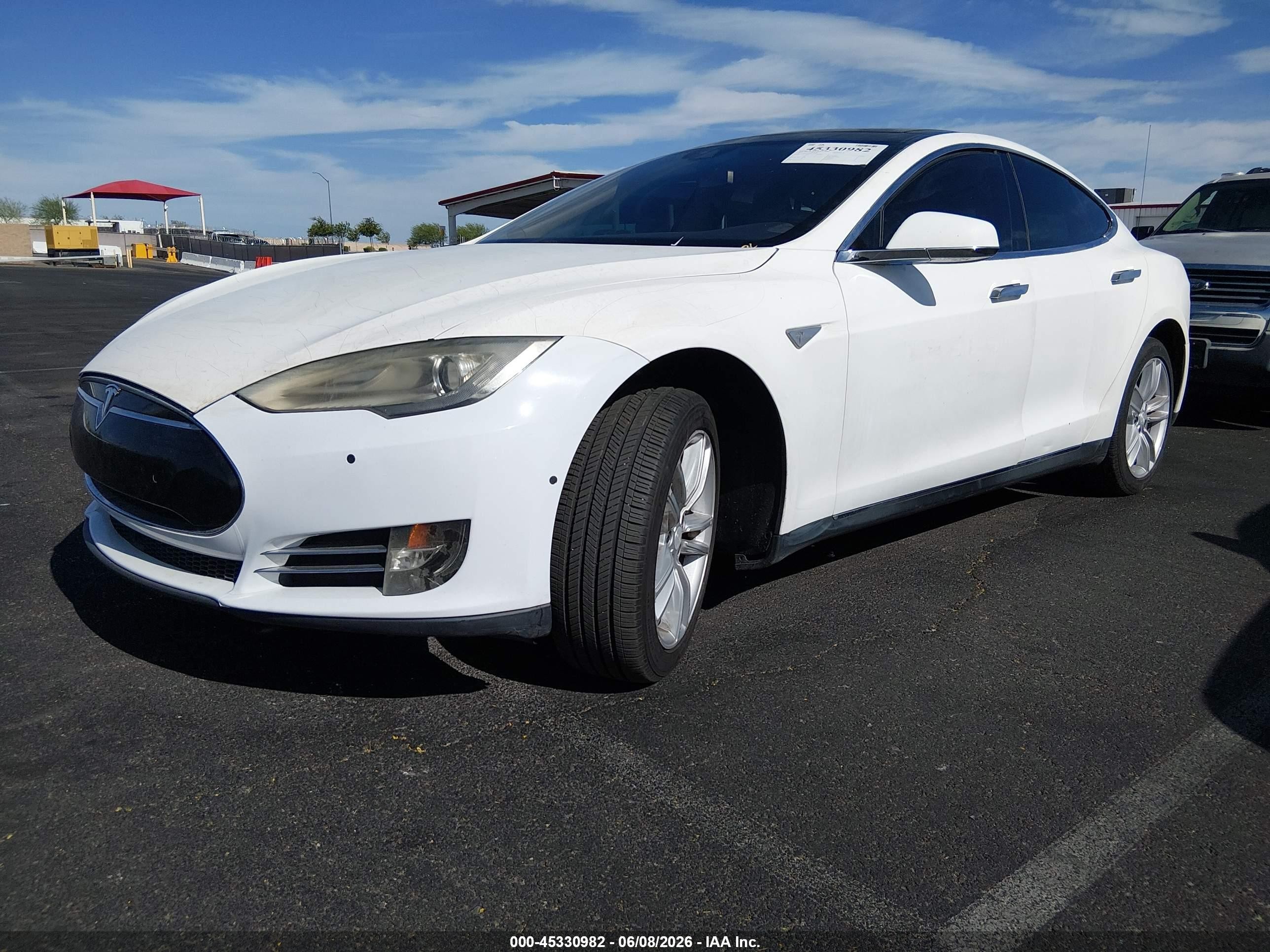 2015 Tesla Model S 70d/85d/p85d White vin: 5YJSA1H23FFP77297