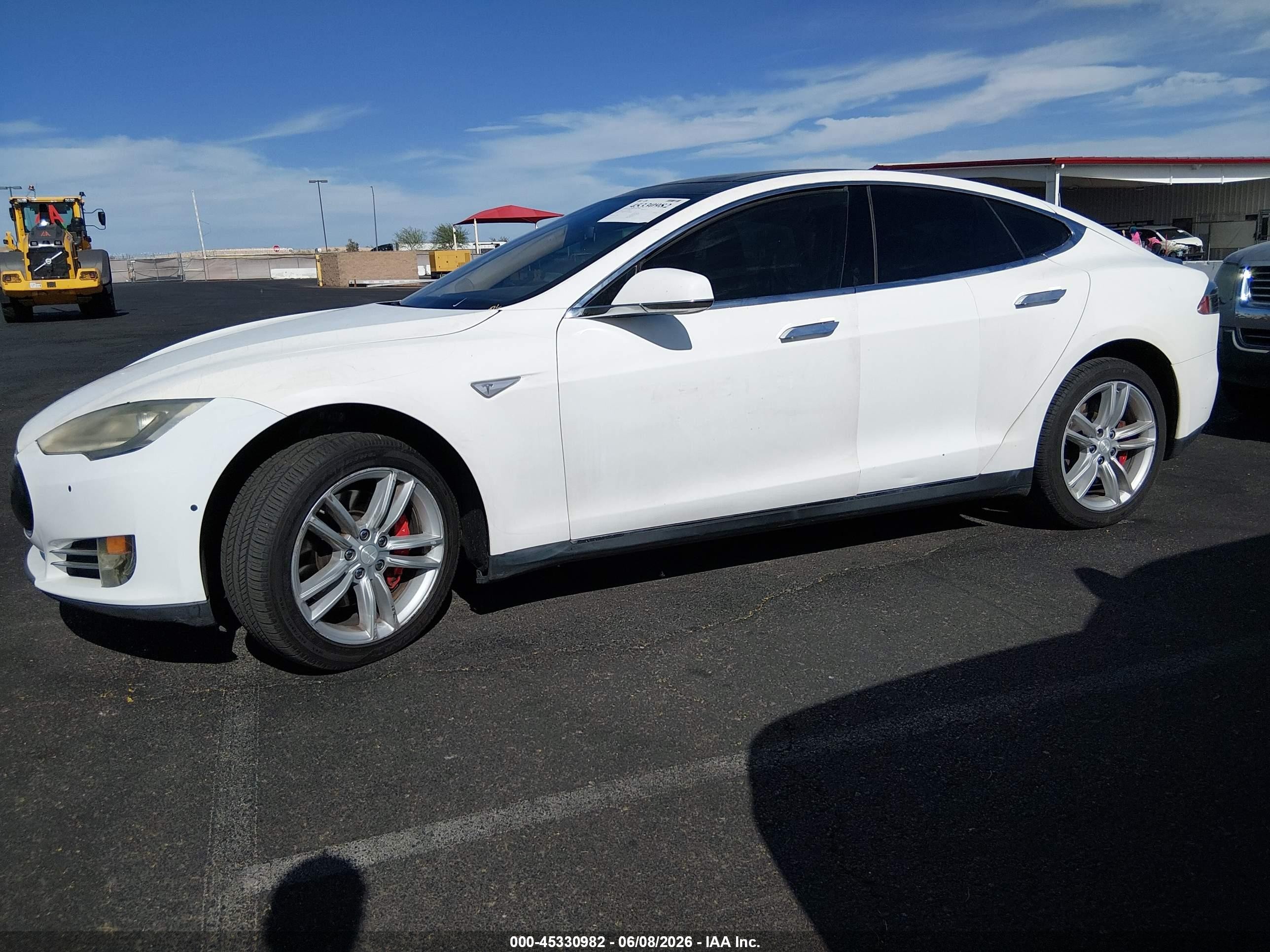 2015 Tesla Model S 70d/85d/p85d White vin: 5YJSA1H23FFP77297