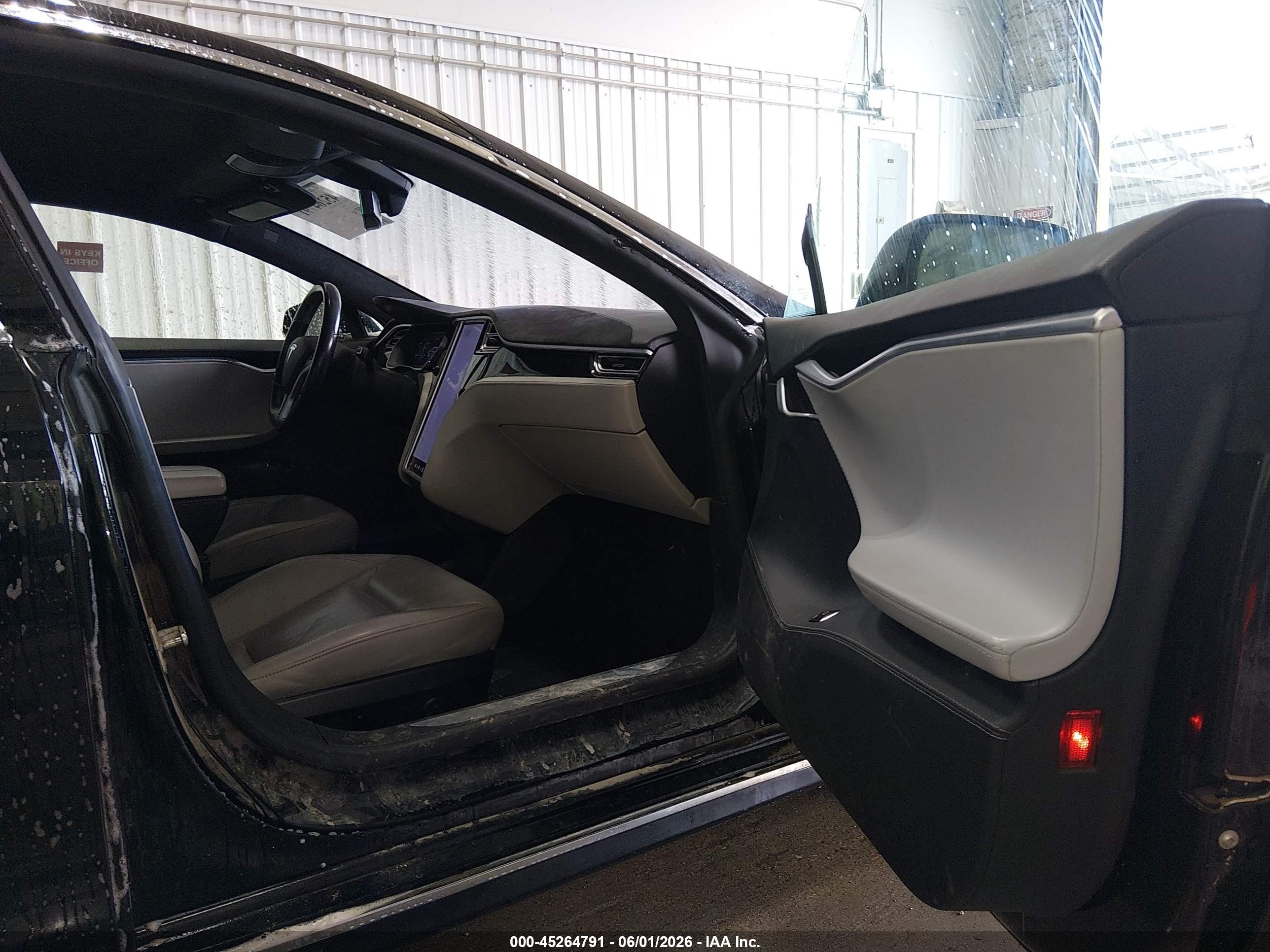 2014 Tesla Model S P85d Black vin: 5YJSA1H24EFP65996