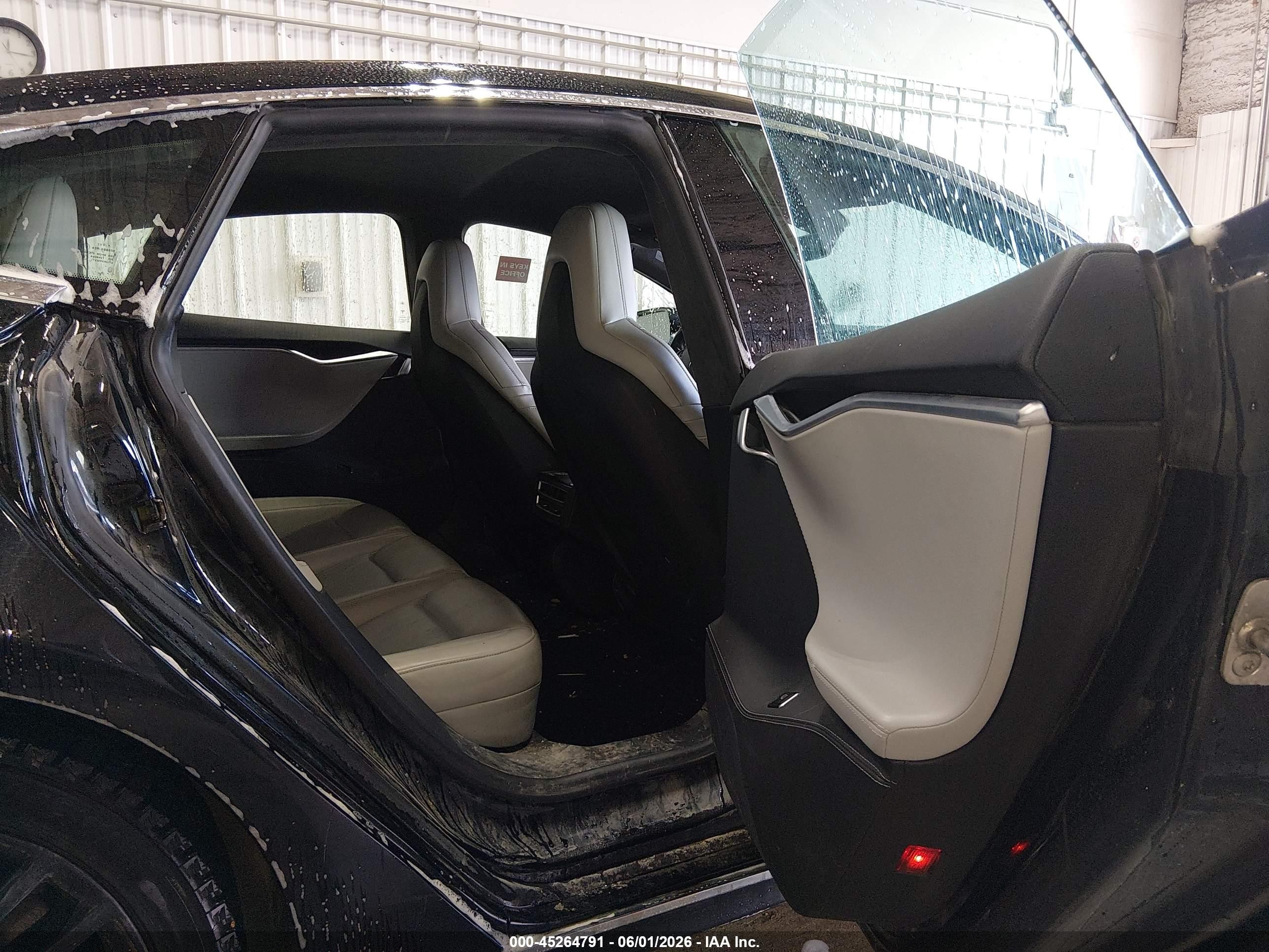 2014 Tesla Model S P85d Black vin: 5YJSA1H24EFP65996