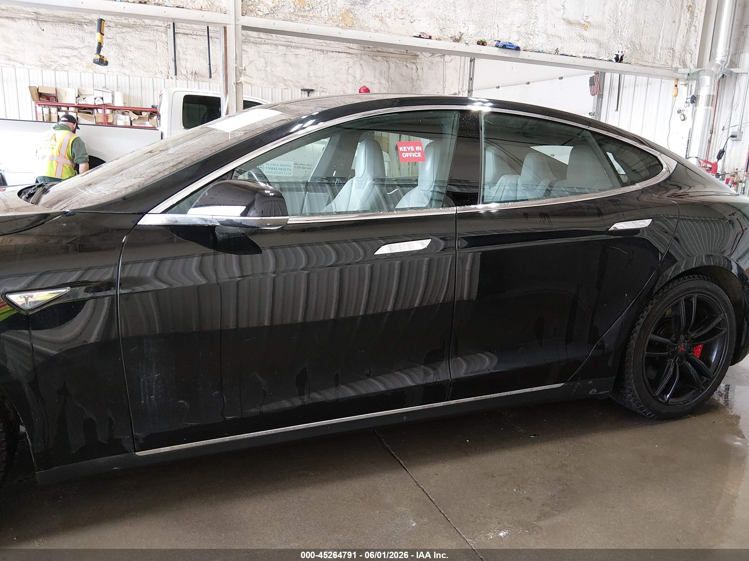 2014 Tesla Model S P85d Black vin: 5YJSA1H24EFP65996