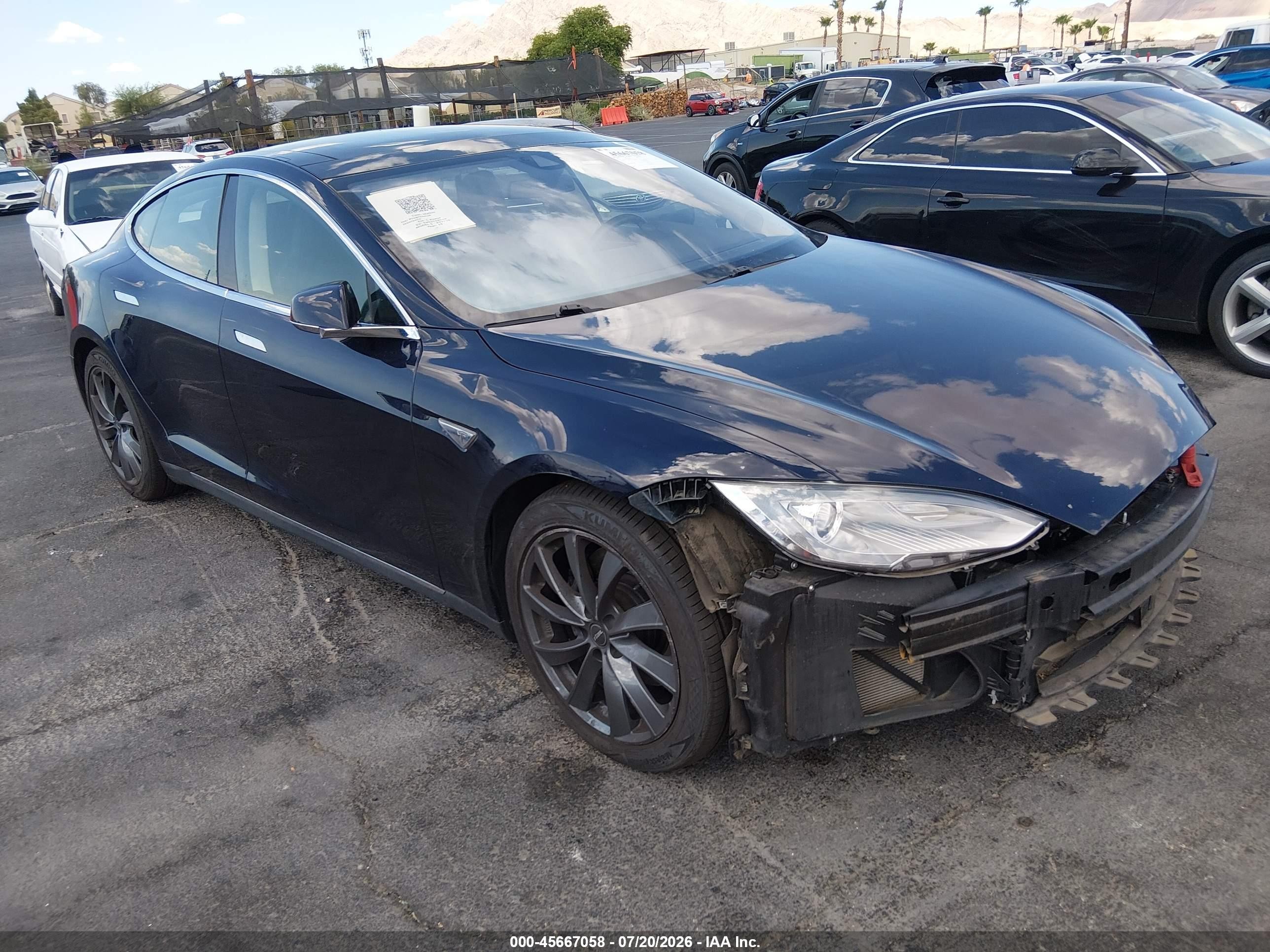 2015 Tesla Model S   Blue vin: 5YJSA1H24FFP77759