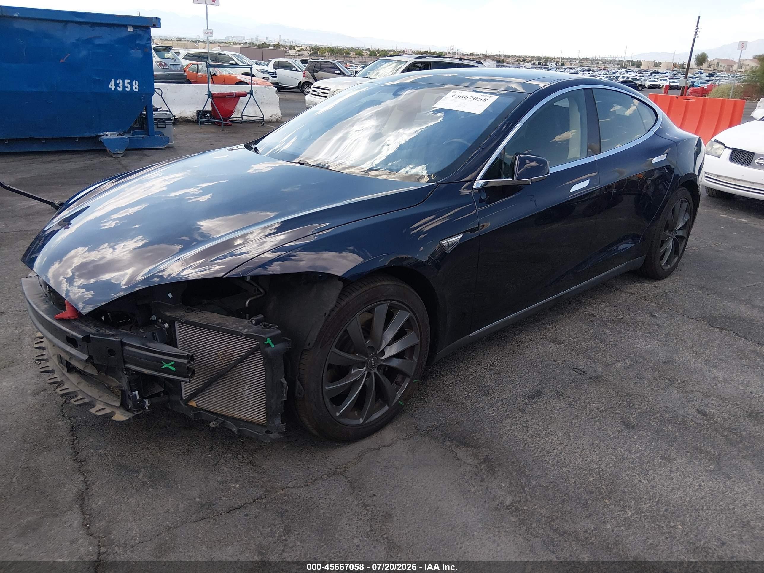 2015 Tesla Model S   Blue vin: 5YJSA1H24FFP77759
