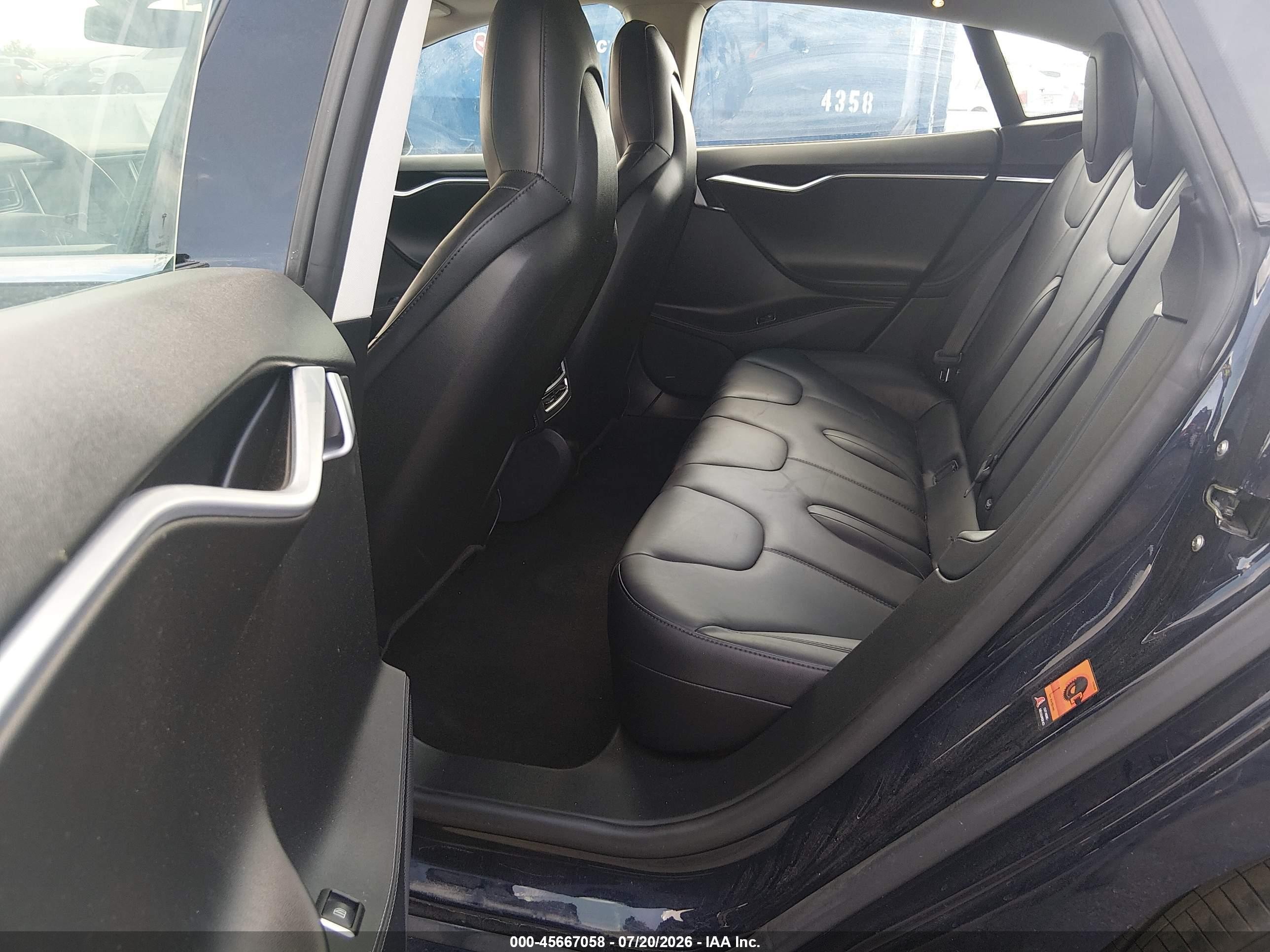2015 Tesla Model S   Blue vin: 5YJSA1H24FFP77759