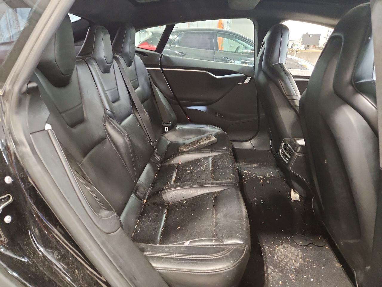2014 Tesla Model S Black vin: 5YJSA1H25EFP63111