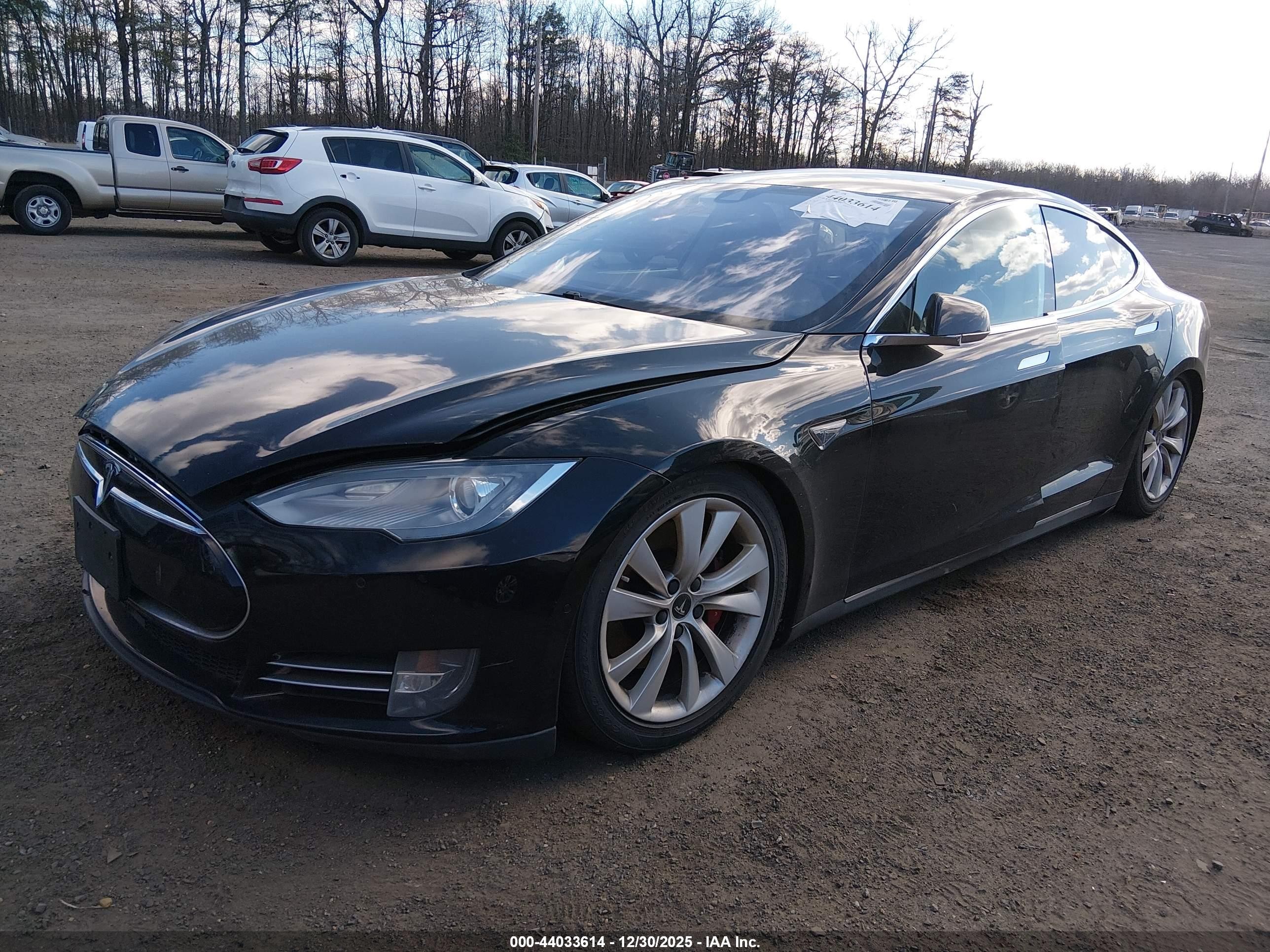 2014 Tesla Model S P85d Black vin: 5YJSA1H25EFP64310