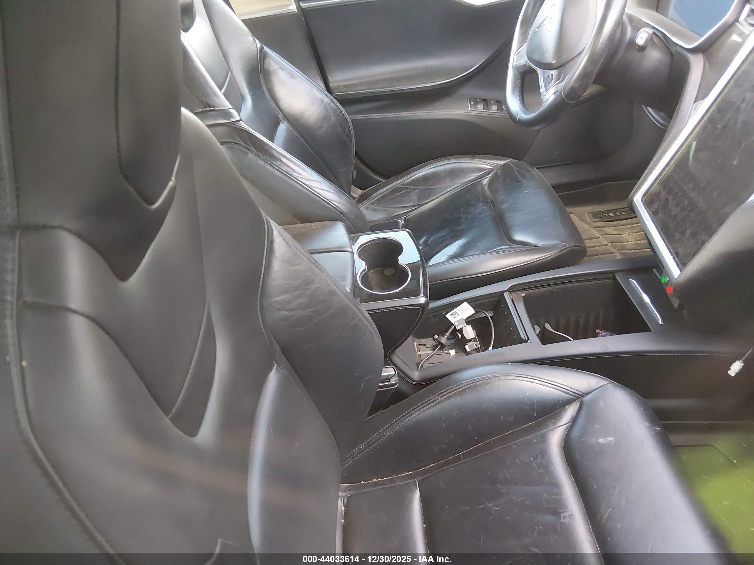 2014 Tesla Model S P85d Black vin: 5YJSA1H25EFP64310