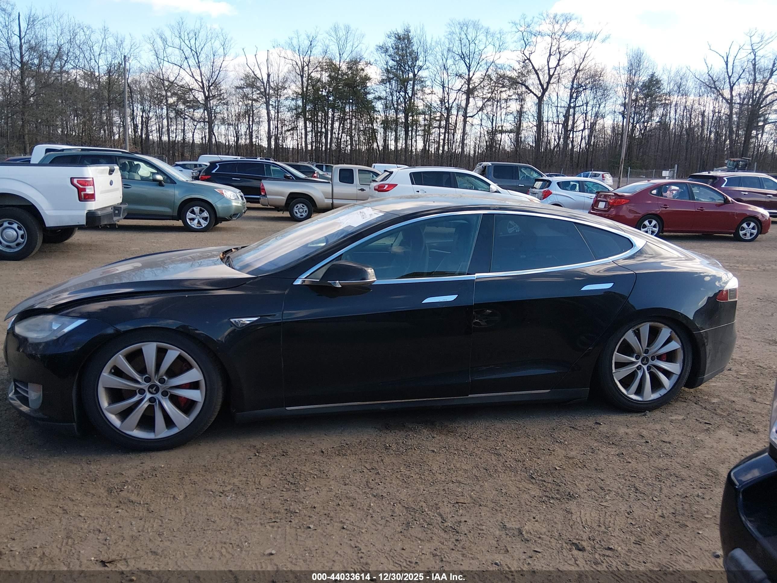 2014 Tesla Model S P85d Black vin: 5YJSA1H25EFP64310