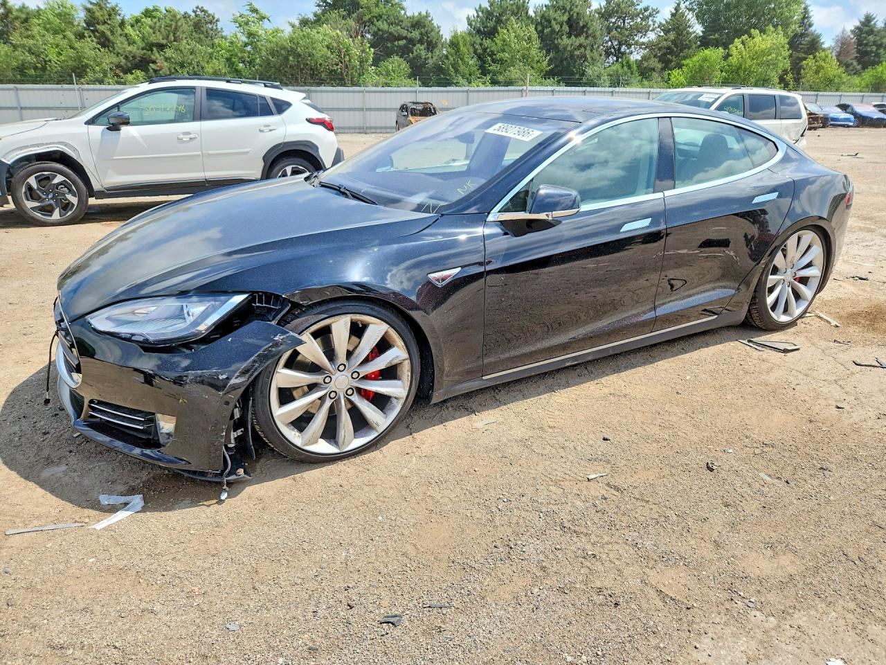 2014 Tesla Model S Black vin: 5YJSA1H25EFP64601