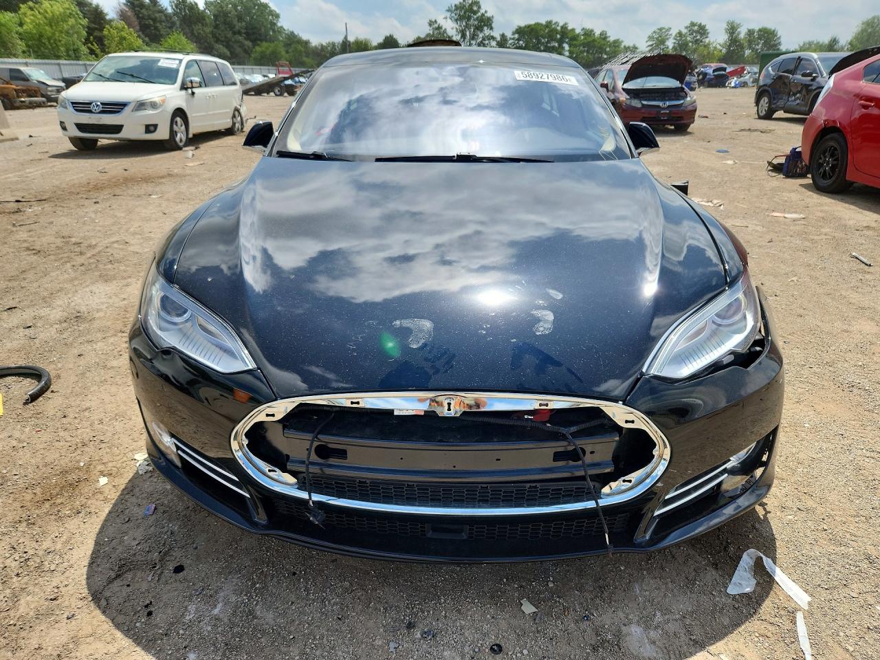 2014 Tesla Model S Black vin: 5YJSA1H25EFP64601
