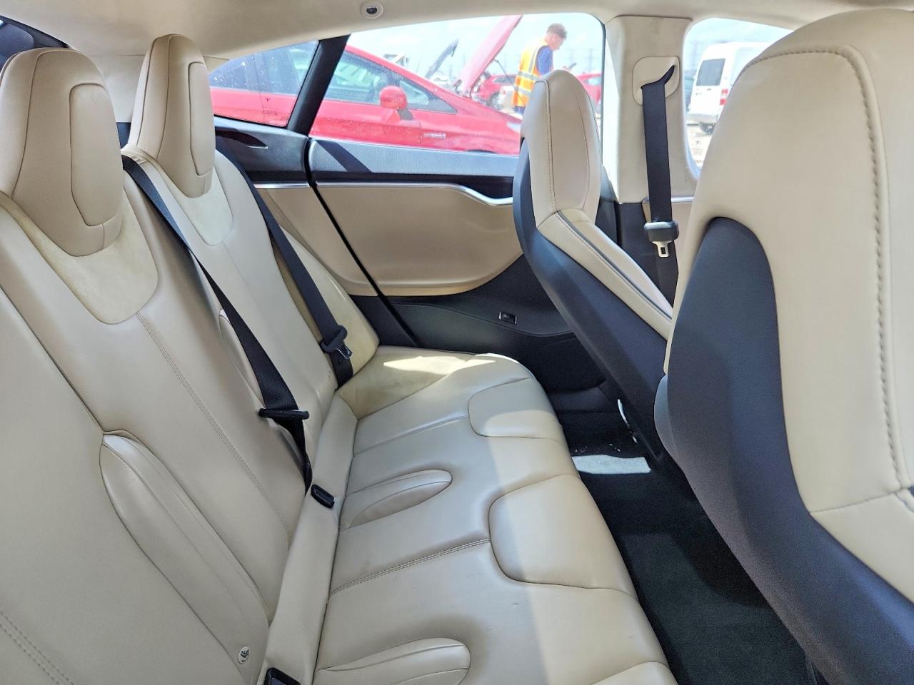 2014 Tesla Model S Black vin: 5YJSA1H25EFP64601