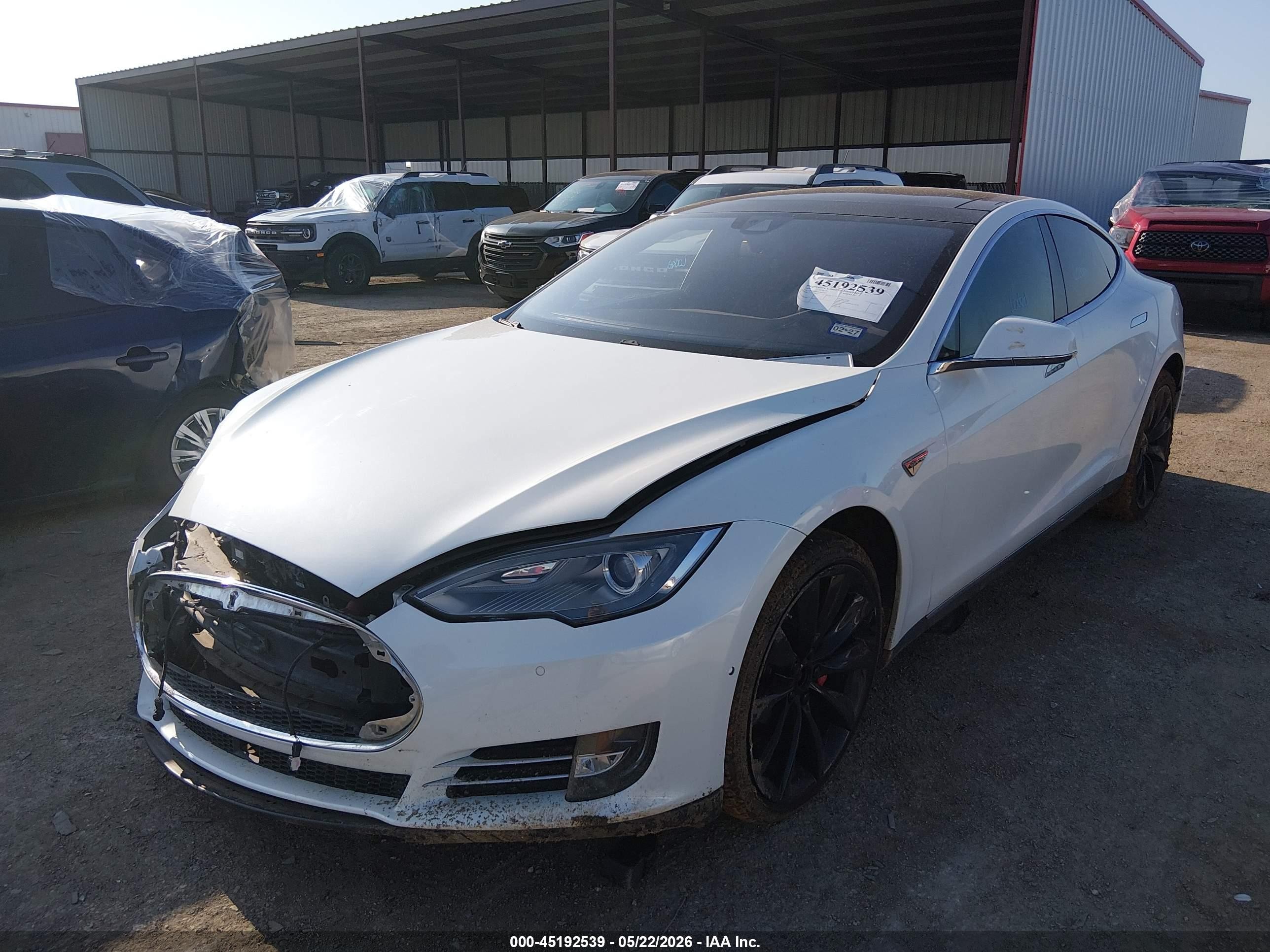 2014 Tesla Model S P85d White vin: 5YJSA1H25EFP67403