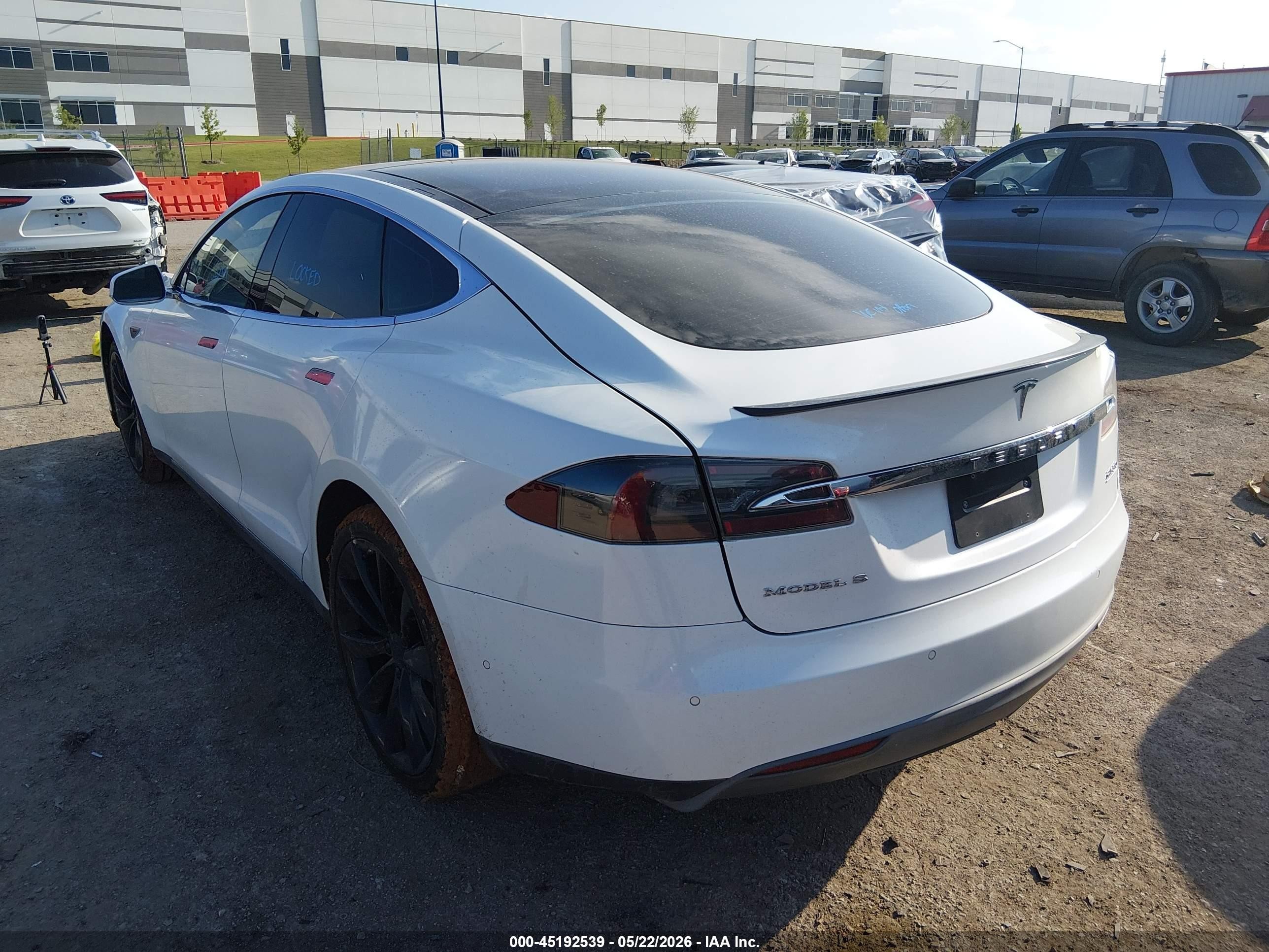 2014 Tesla Model S P85d White vin: 5YJSA1H25EFP67403