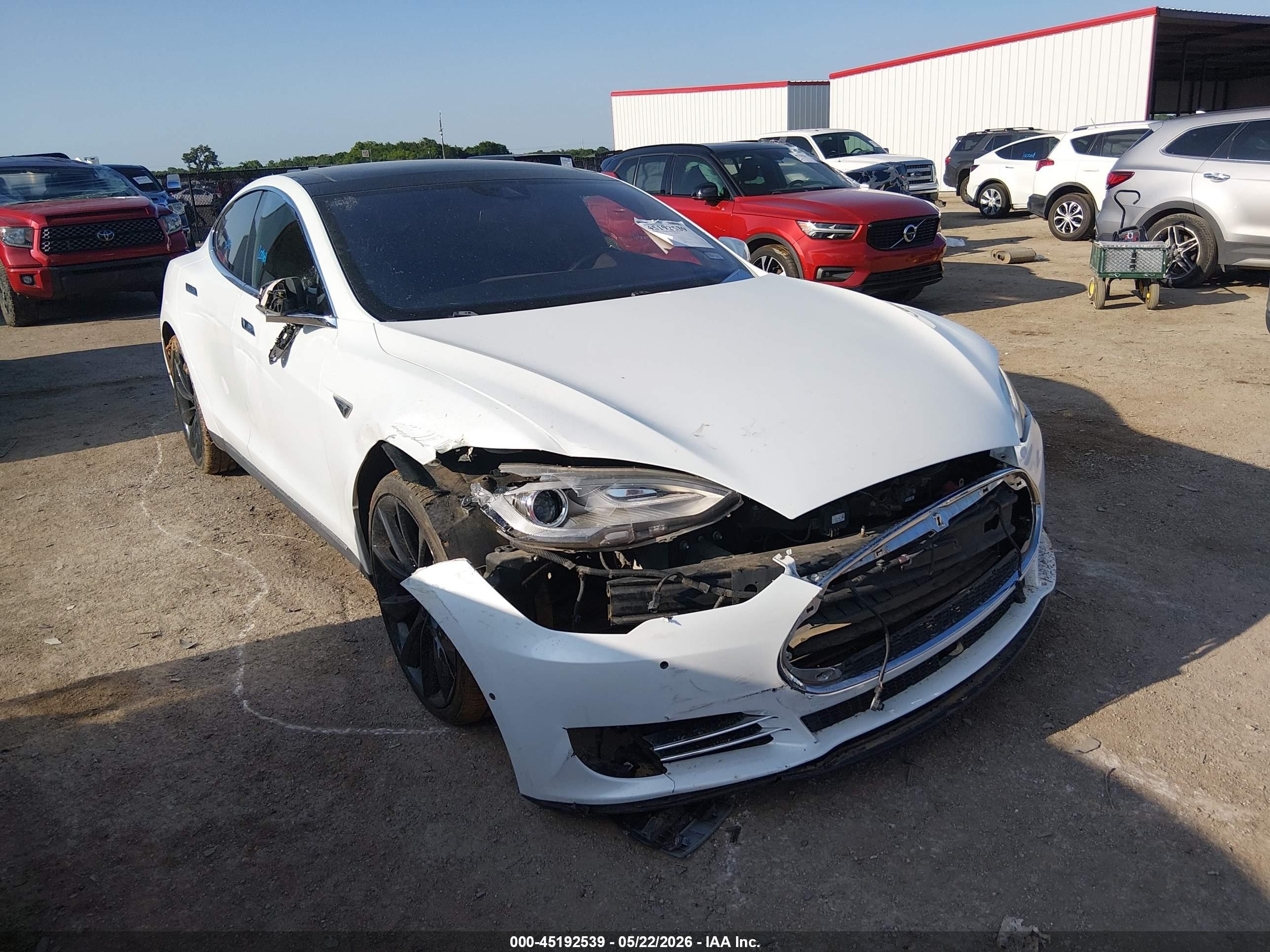 2014 Tesla Model S P85d White vin: 5YJSA1H25EFP67403