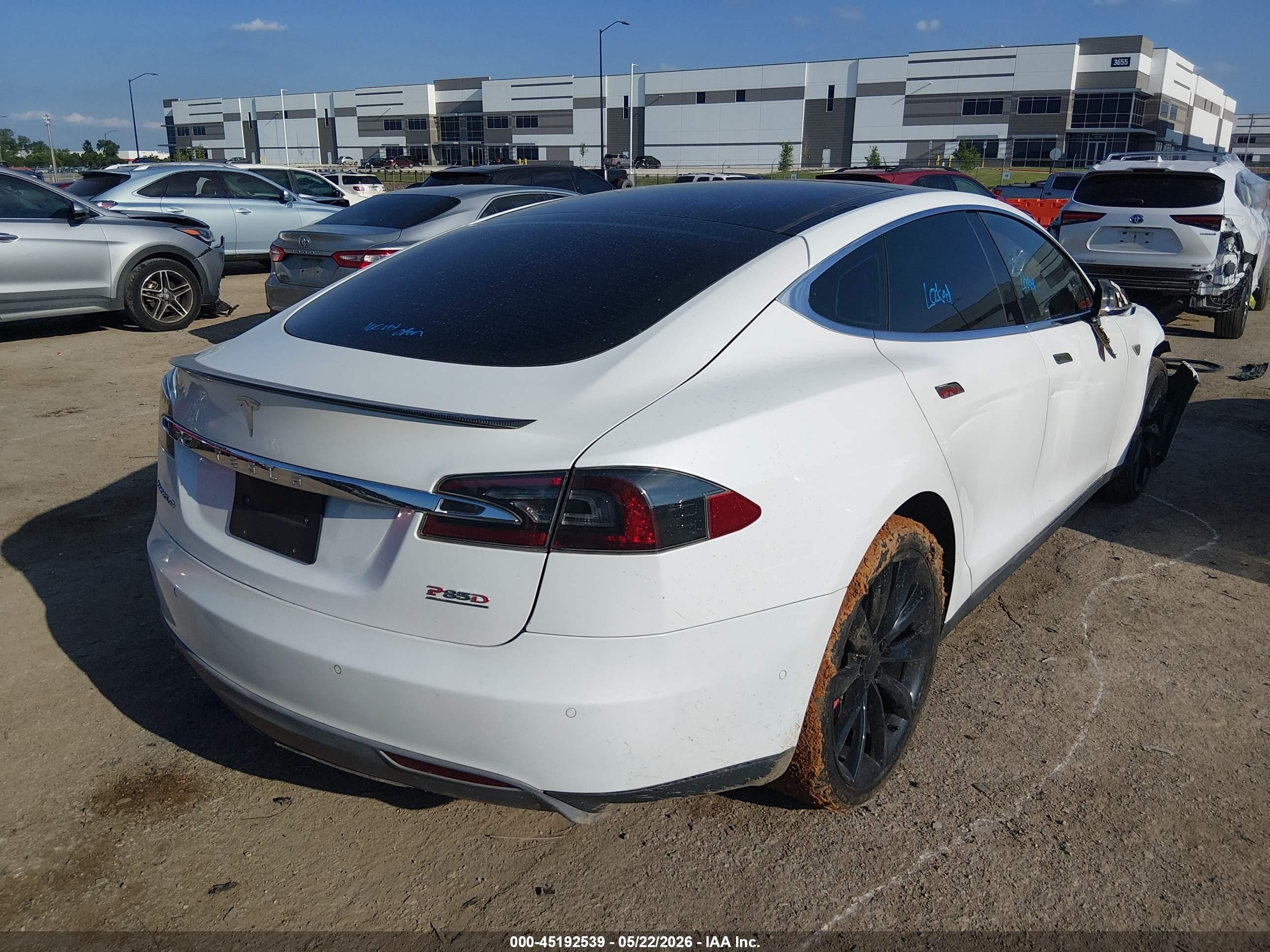 2014 Tesla Model S P85d White vin: 5YJSA1H25EFP67403