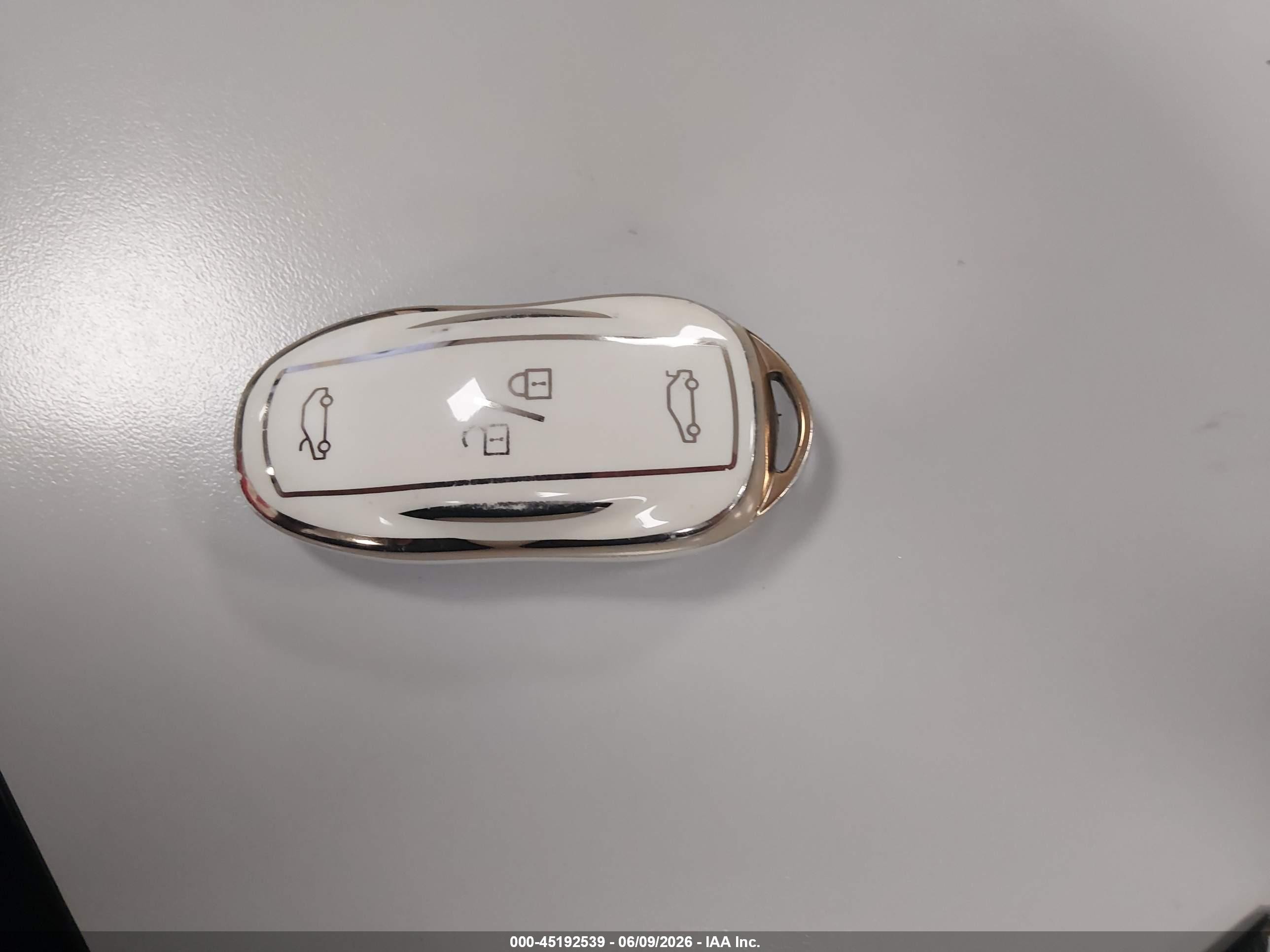 2014 Tesla Model S P85d White vin: 5YJSA1H25EFP67403