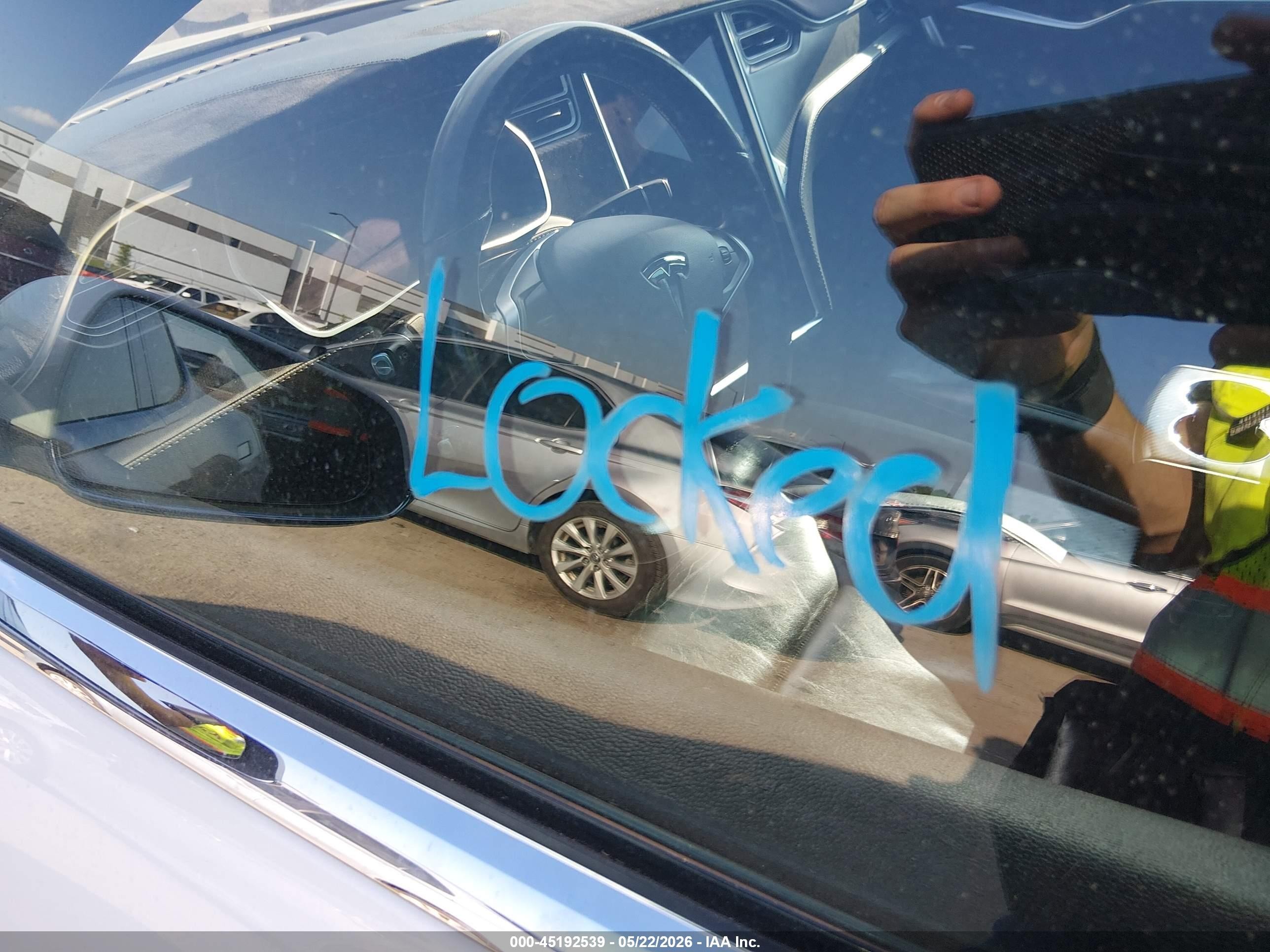 2014 Tesla Model S P85d White vin: 5YJSA1H25EFP67403