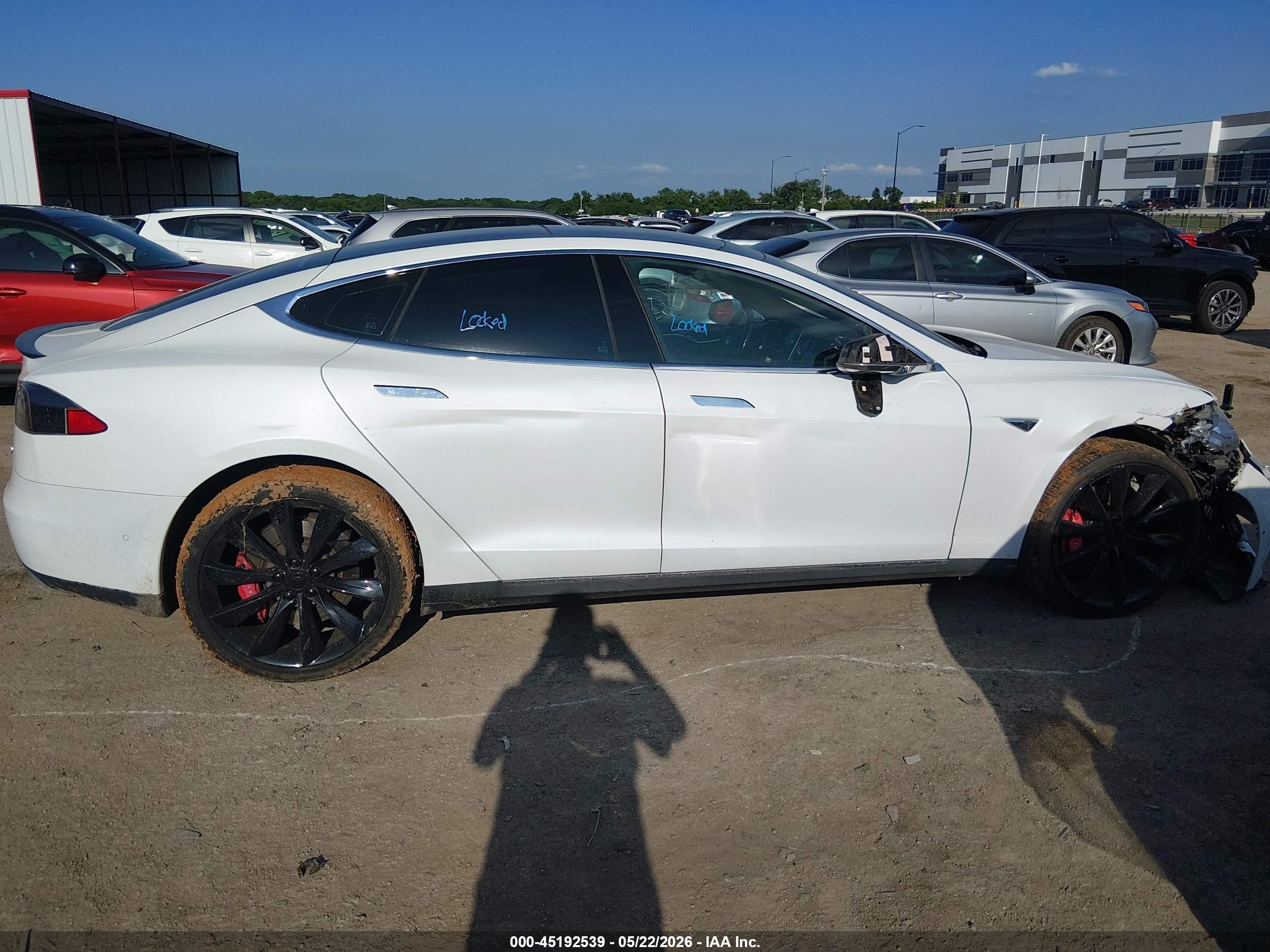2014 Tesla Model S P85d White vin: 5YJSA1H25EFP67403
