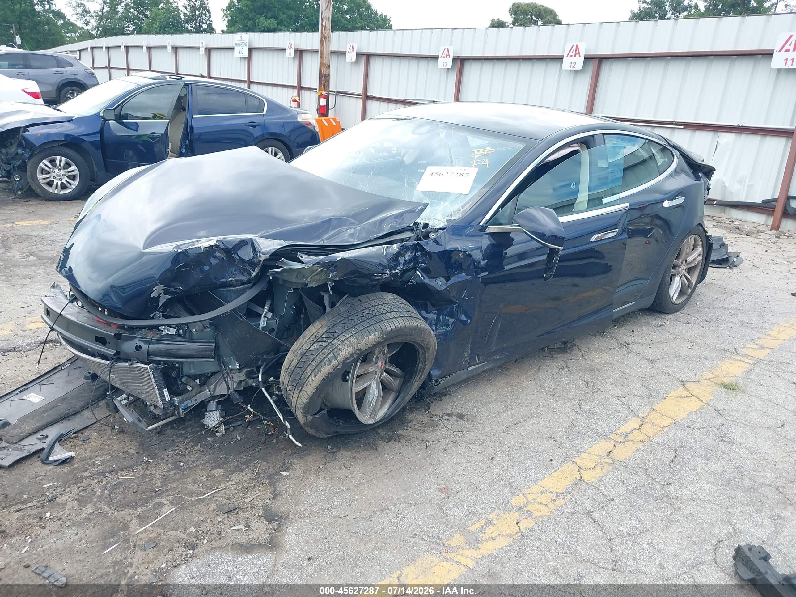 2015 Tesla Model S 70d/85d/p85d Blue vin: 5YJSA1H25FFP77950