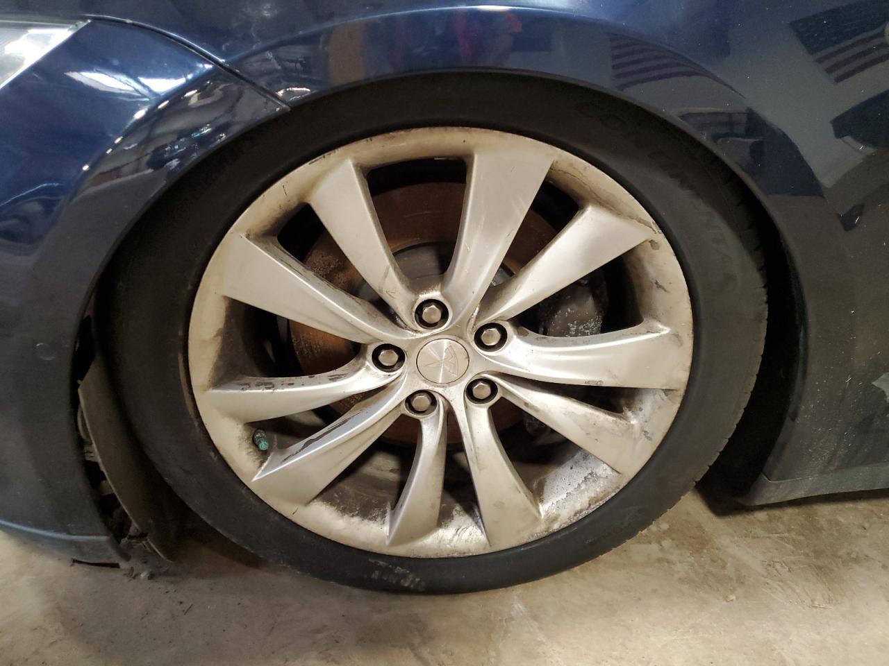 2015 Tesla Model S 85d Blue vin: 5YJSA1H26FFP74829 Damage: Left Front Wheel, Curb Rash, 5 To 6 Inches