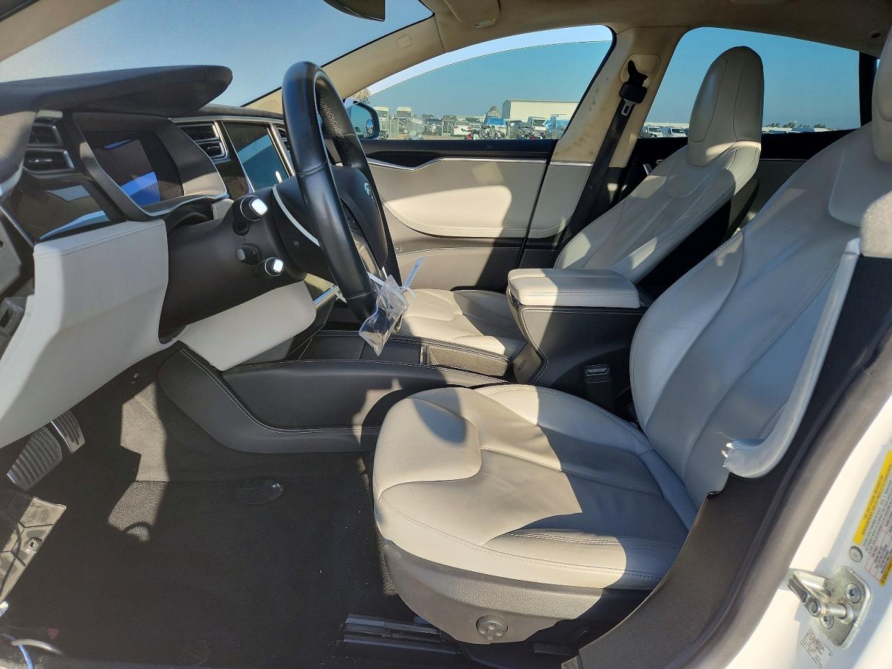 2015 Tesla Model S 85d White vin: 5YJSA1H26FFP78010