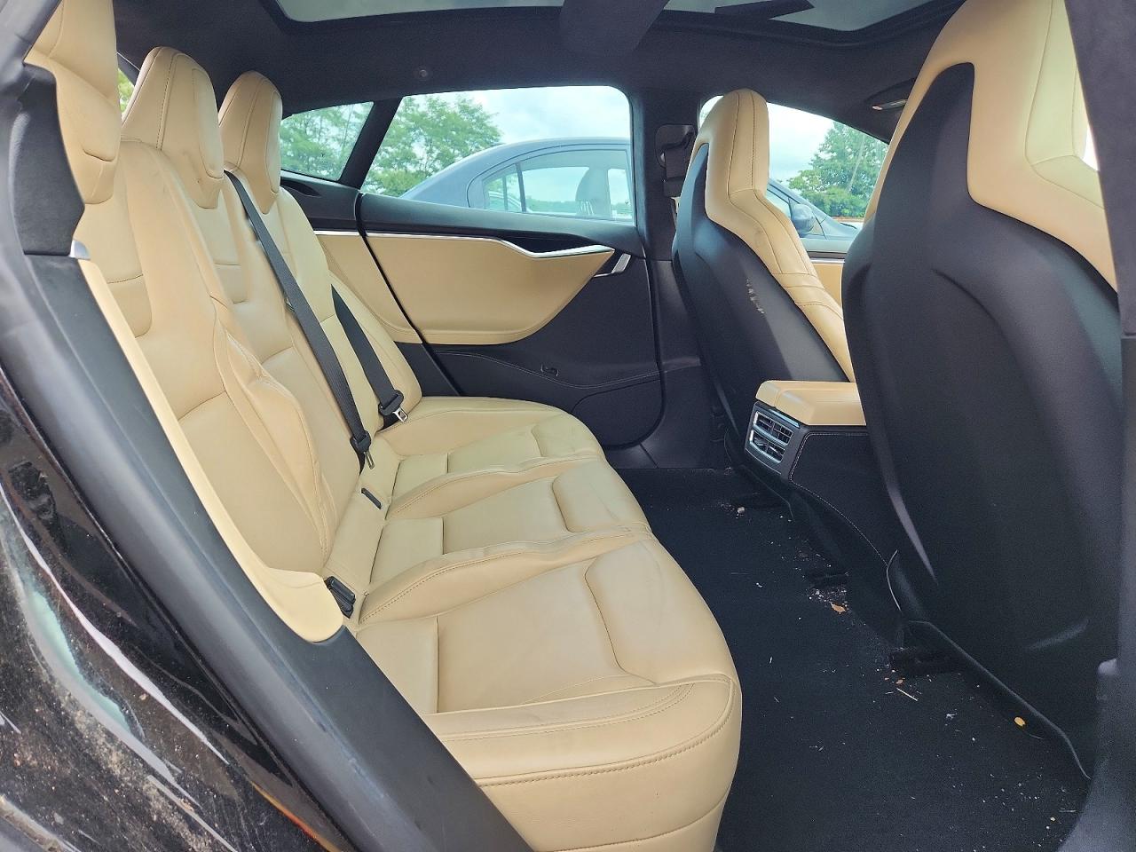 2014 Tesla Model S Black vin: 5YJSA1H27EFP66110