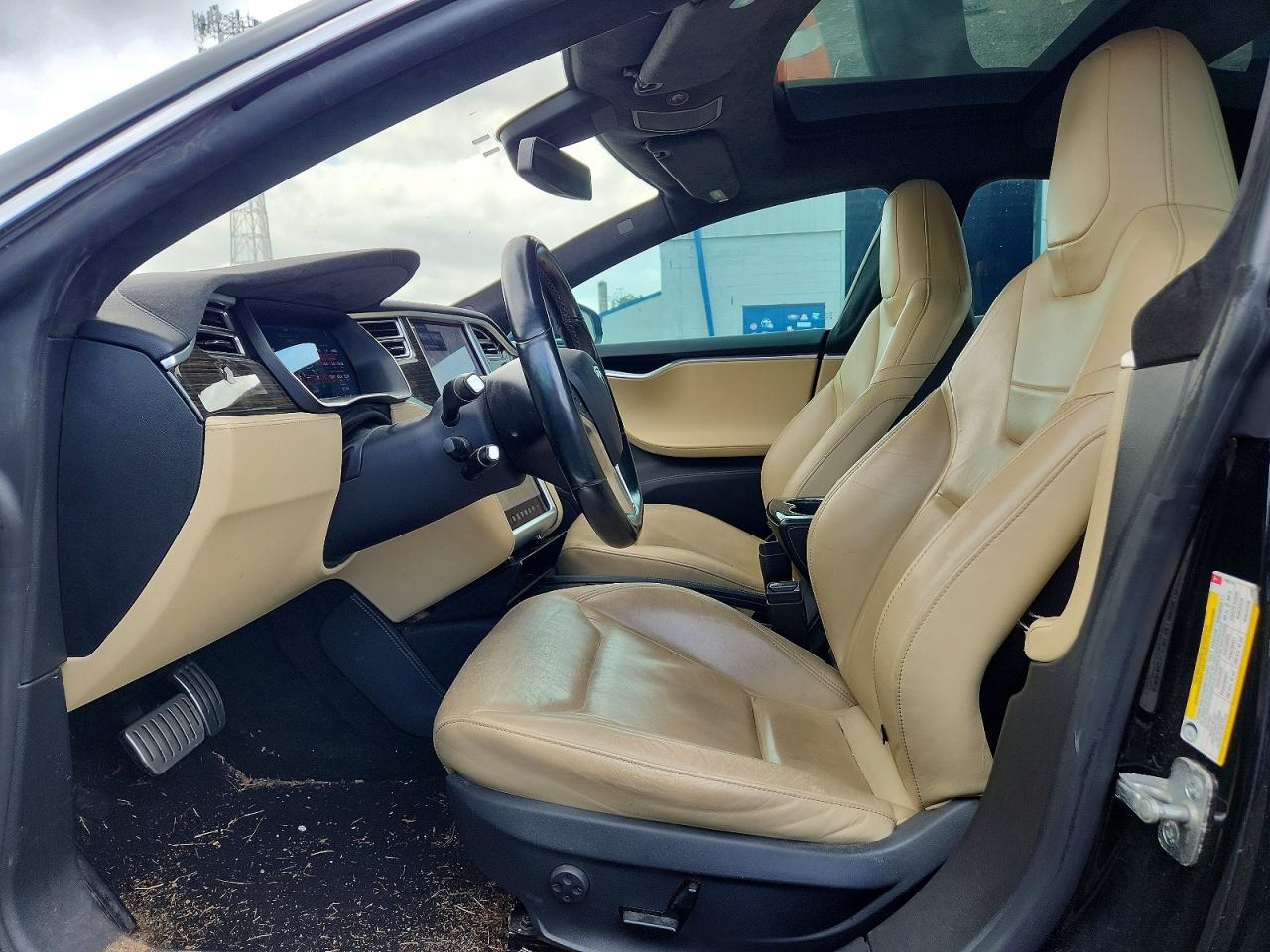 2014 Tesla Model S Black vin: 5YJSA1H27EFP66110