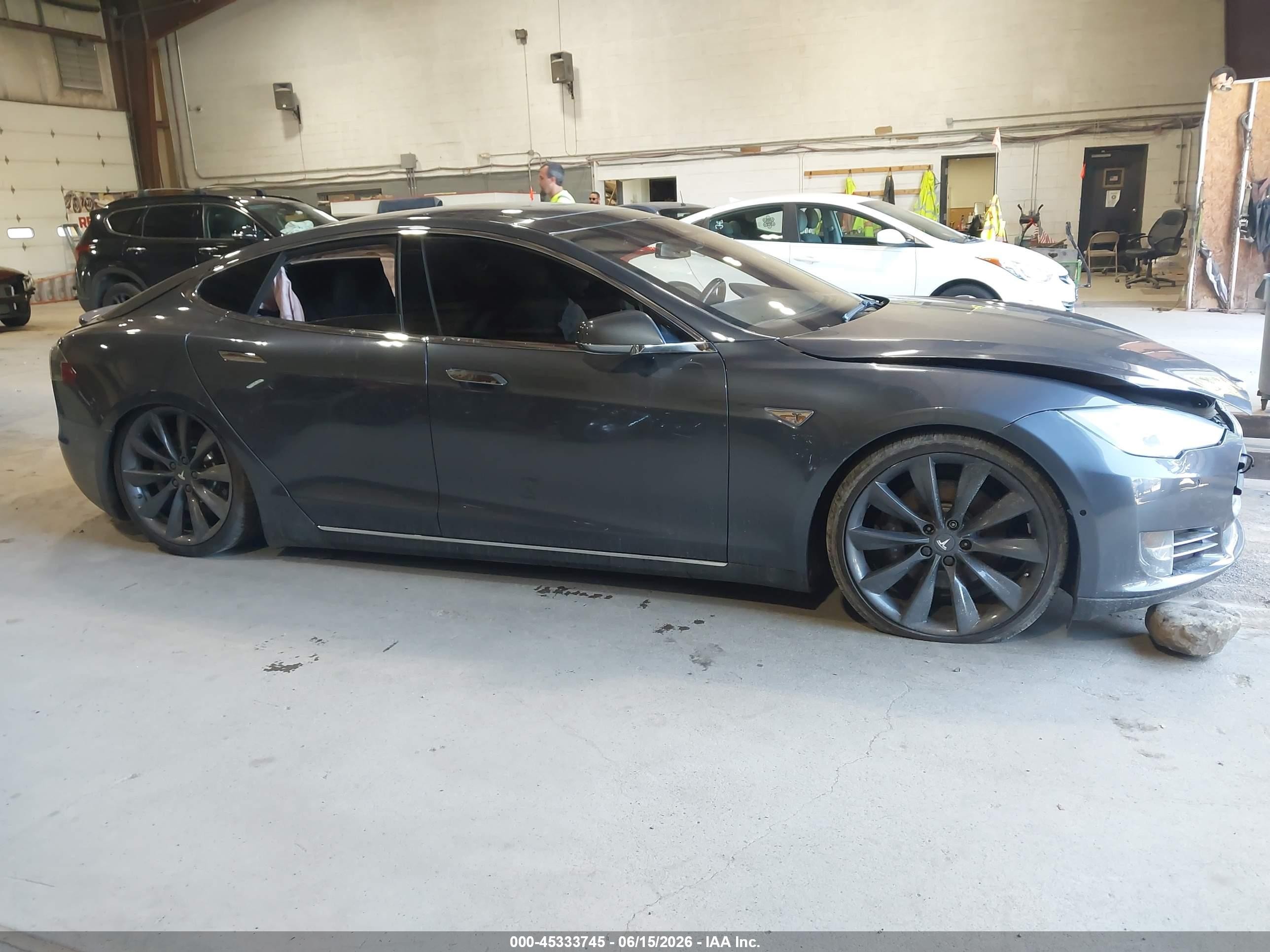 2015 Tesla Model S 70d/85d/p85d Gray vin: 5YJSA1H27FF089805