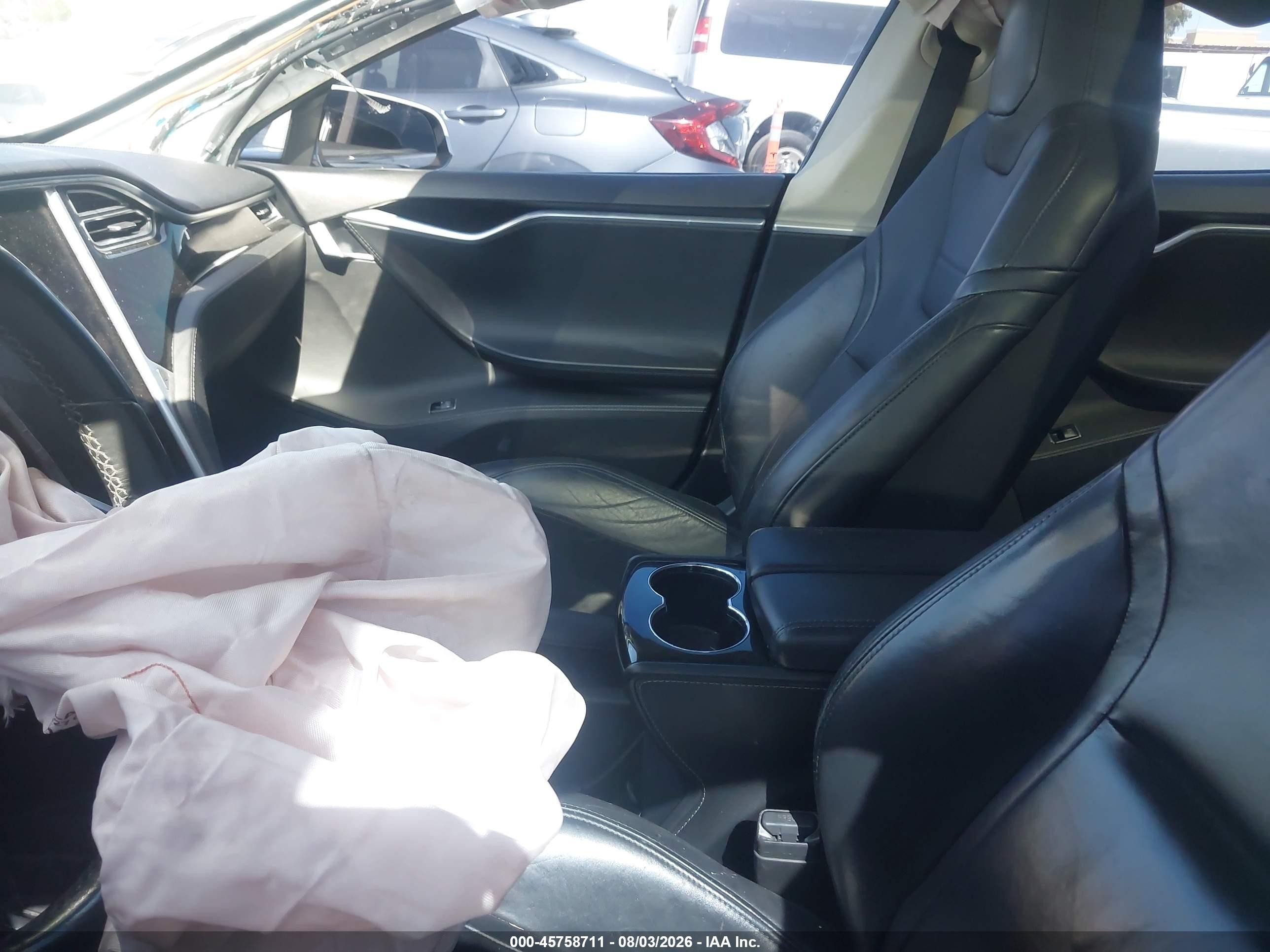 2014 Tesla Model S P85d White vin: 5YJSA1H28EFP67508