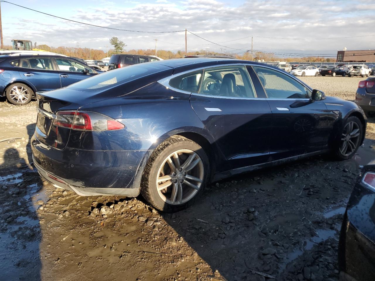 2015 Tesla Model S 85d Blue vin: 5YJSA1H2XFF084033