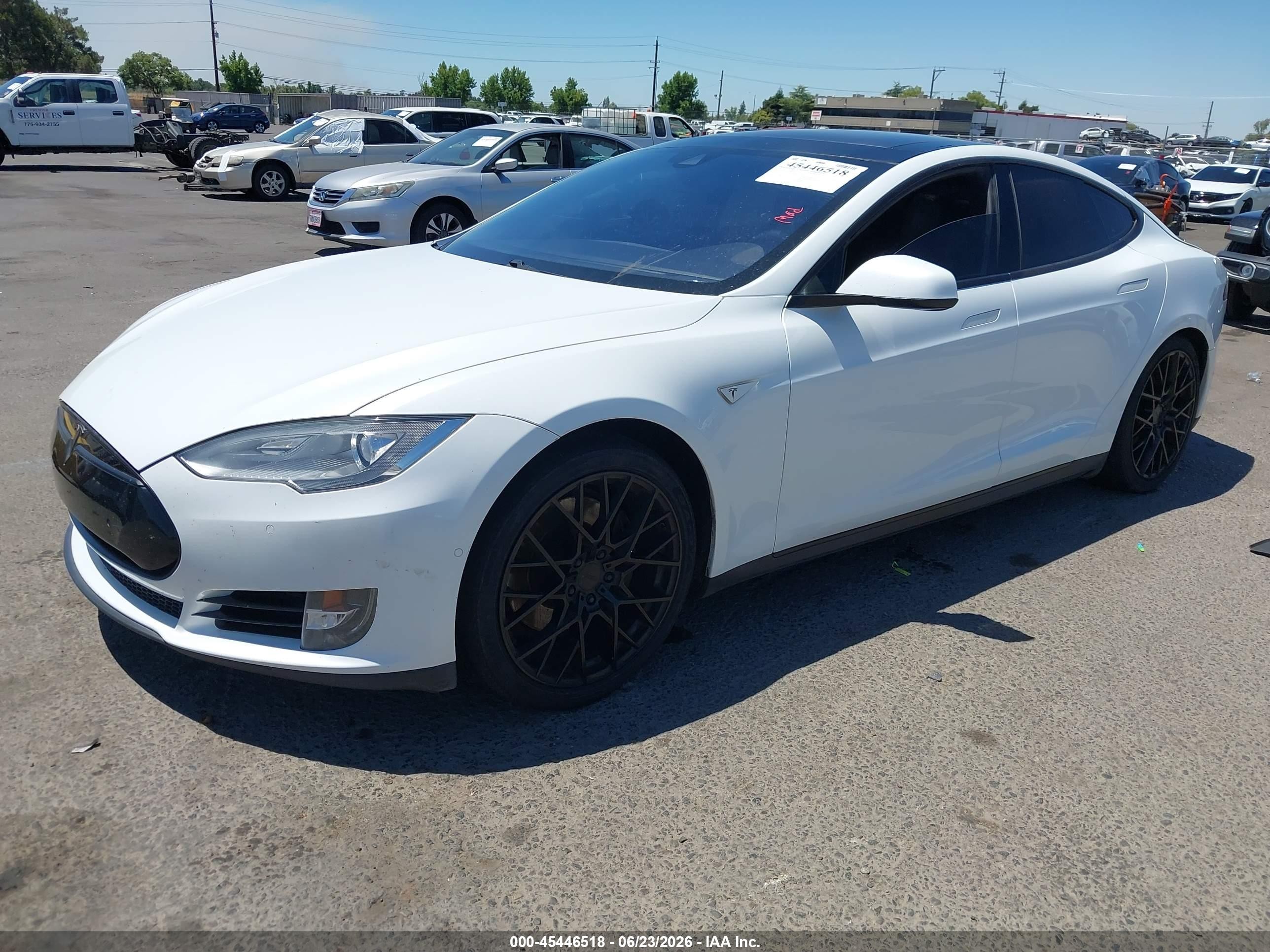 2015 Tesla Model S 70d/85d/p85d White vin: 5YJSA1H2XFF085196