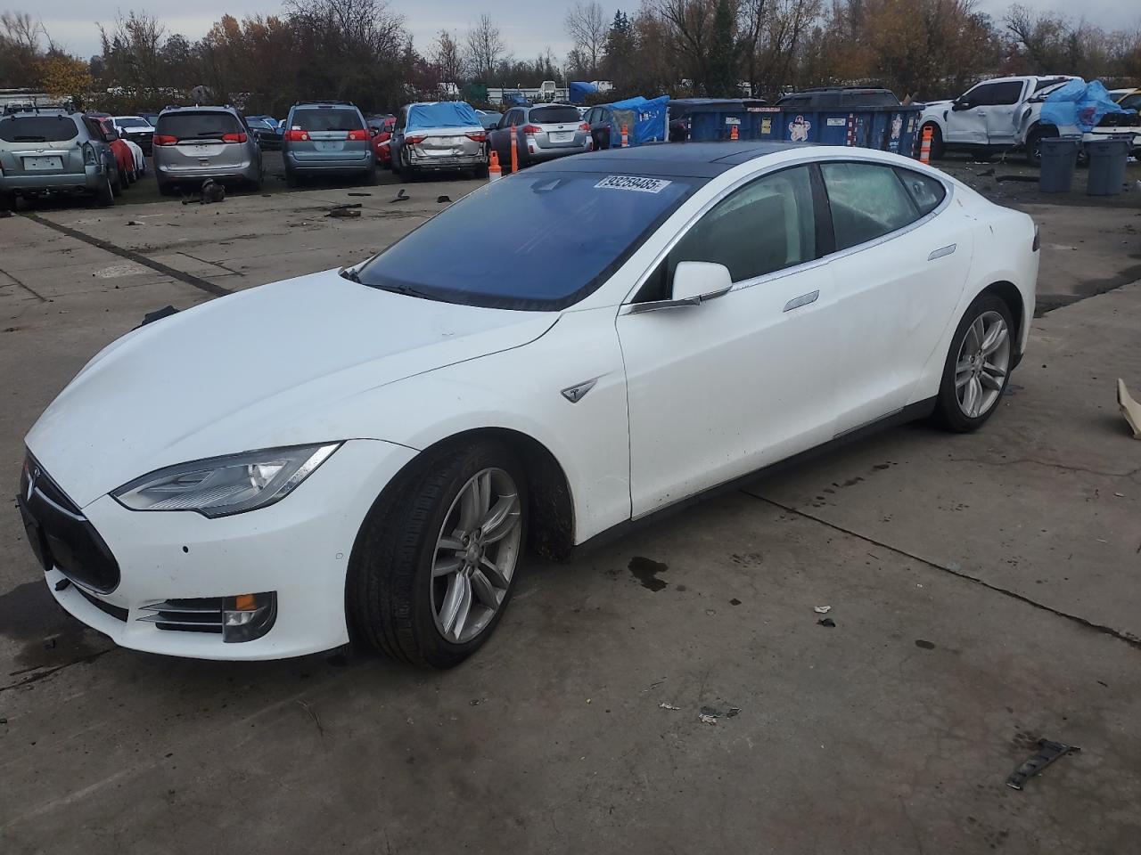 2015 Tesla Model S 85d Белый vin: 5YJSA1H2XFFP70380