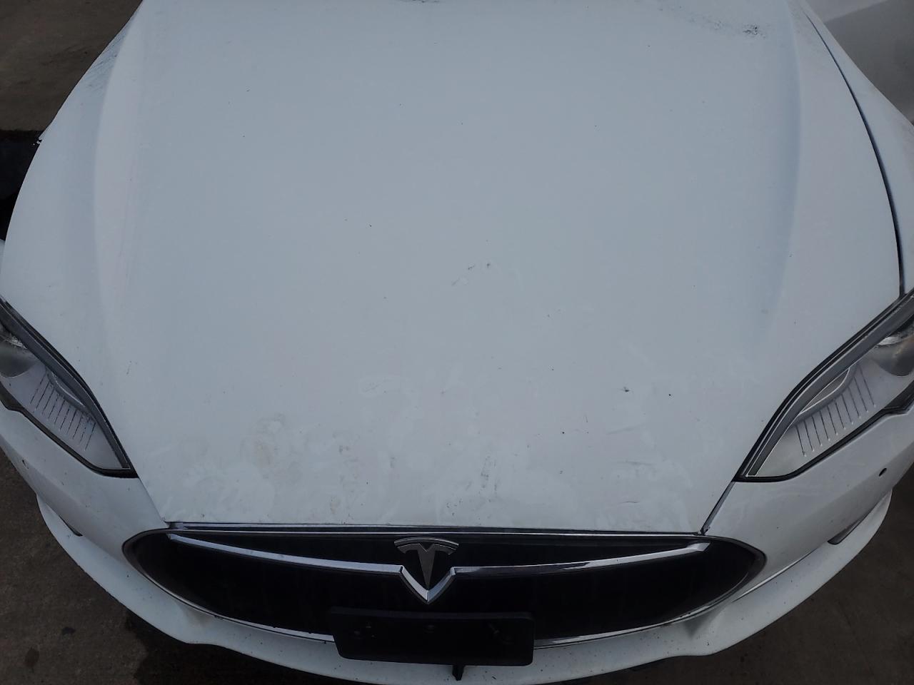 2015 Tesla Model S 85d Белый vin: 5YJSA1H2XFFP70380