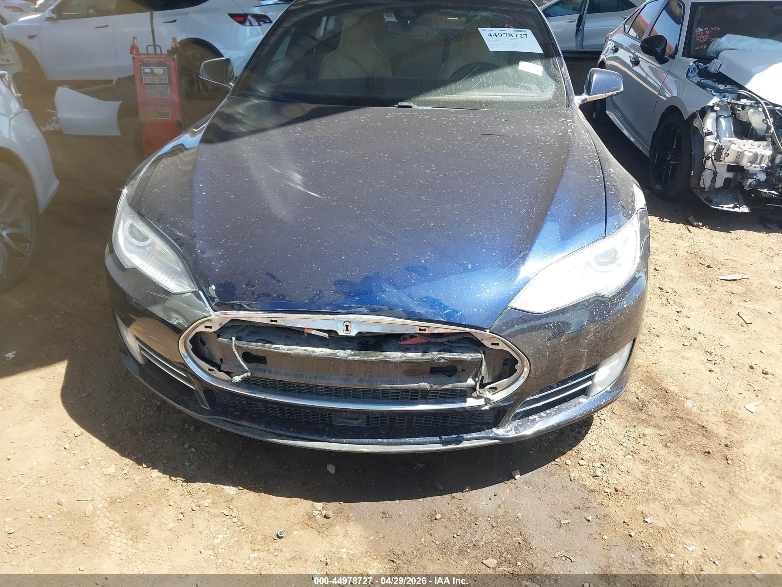 2015 Tesla Model S 85d/p85d Blue vin: 5YJSA1H40FF081112