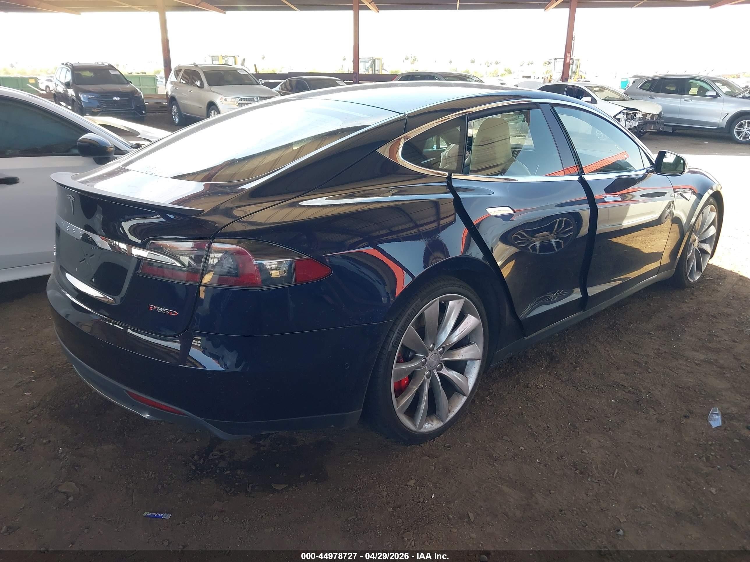 2015 Tesla Model S 85d/p85d Blue vin: 5YJSA1H40FF081112
