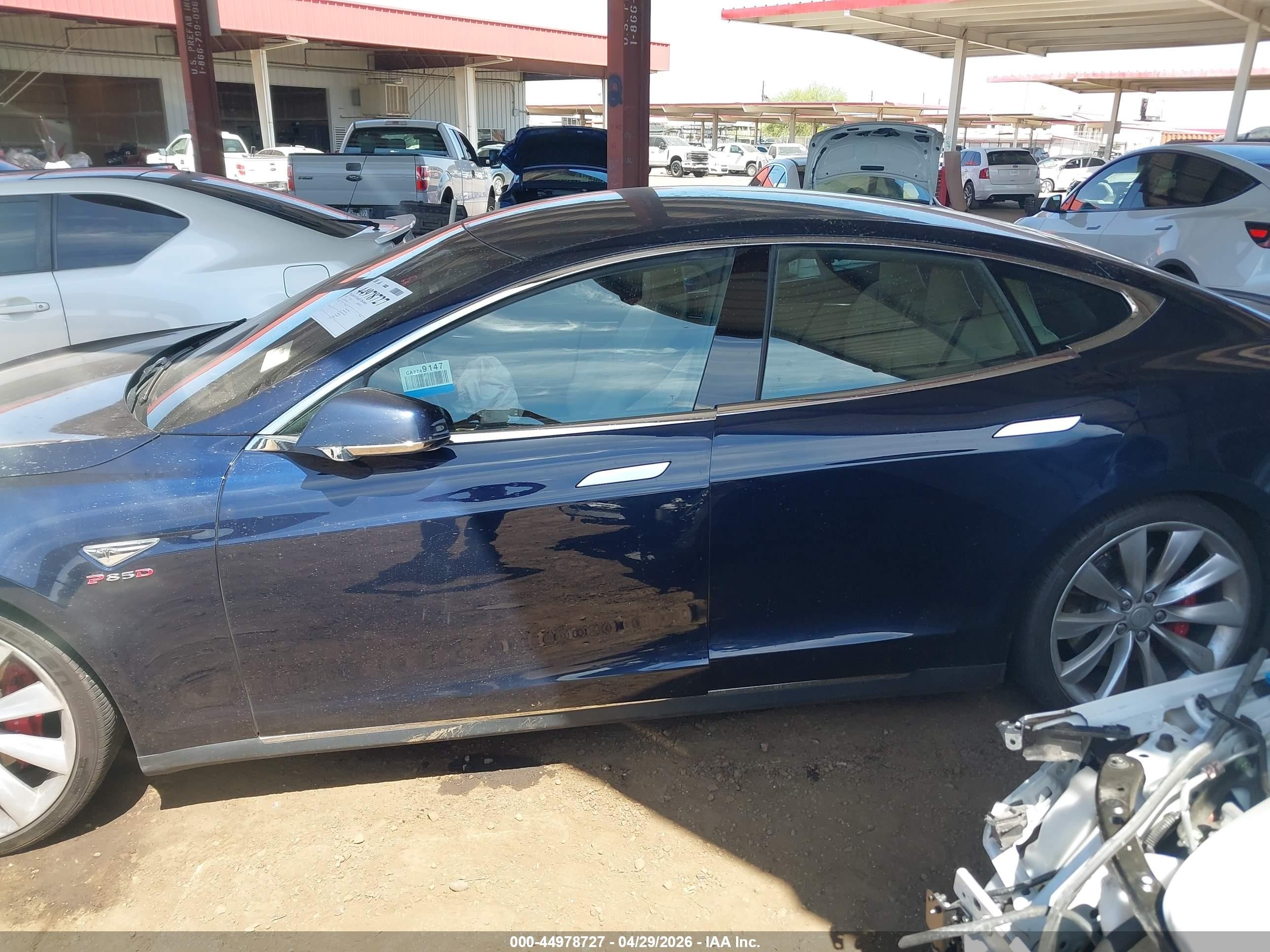 2015 Tesla Model S 85d/p85d Blue vin: 5YJSA1H40FF081112