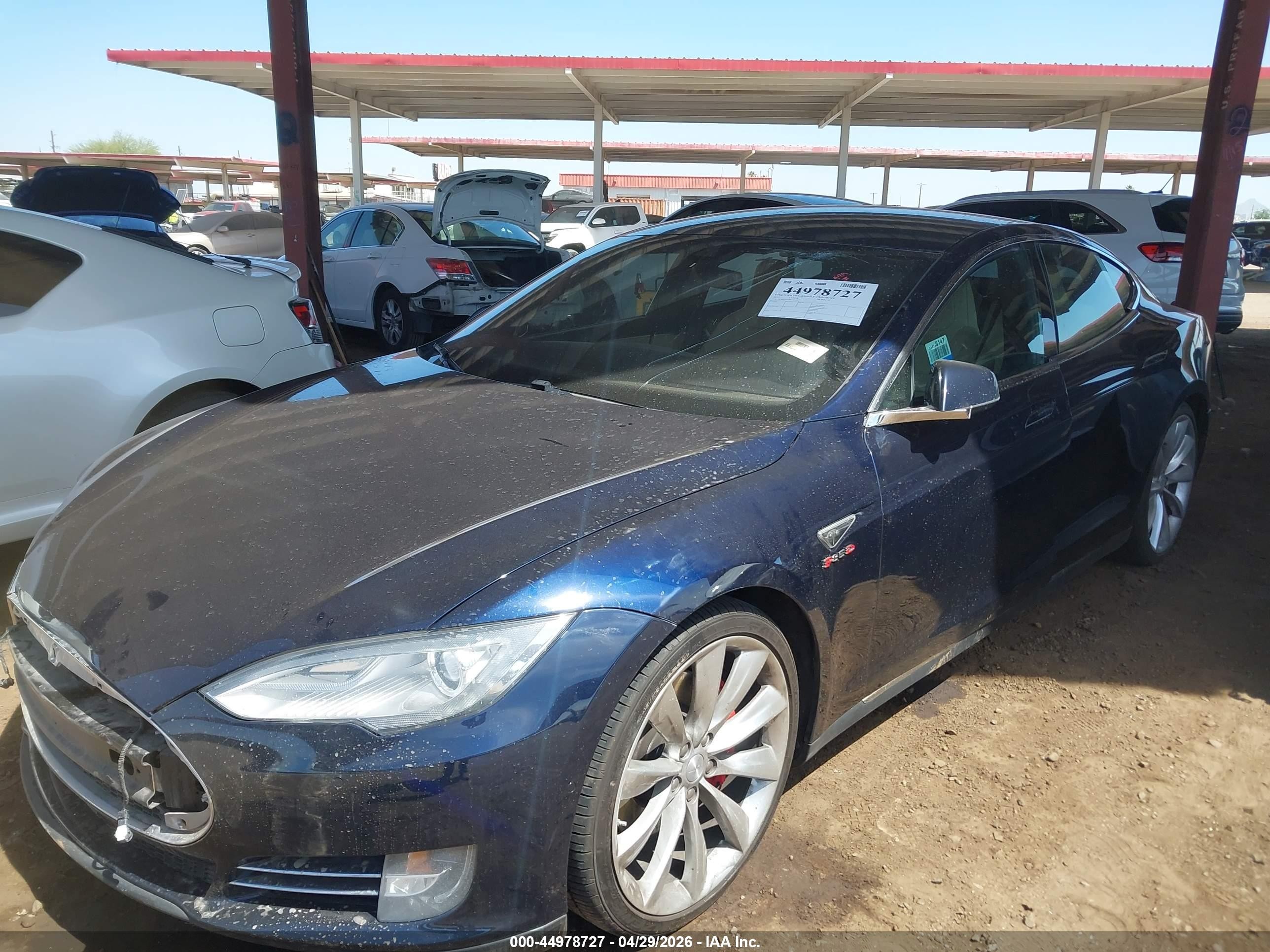2015 Tesla Model S 85d/p85d Blue vin: 5YJSA1H40FF081112
