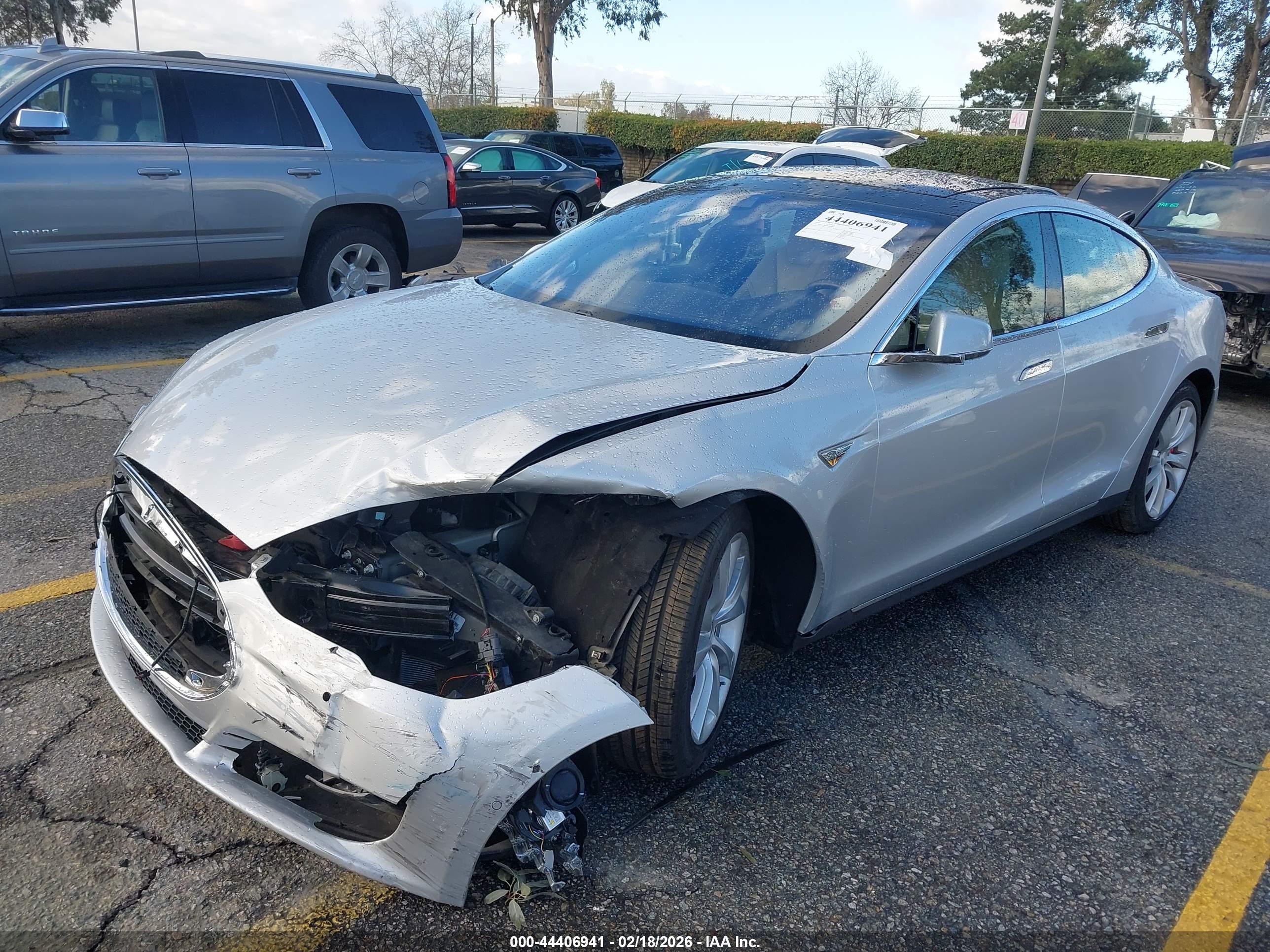 2015 Tesla Model S 85d/p85d Silver vin: 5YJSA1H47FF085089