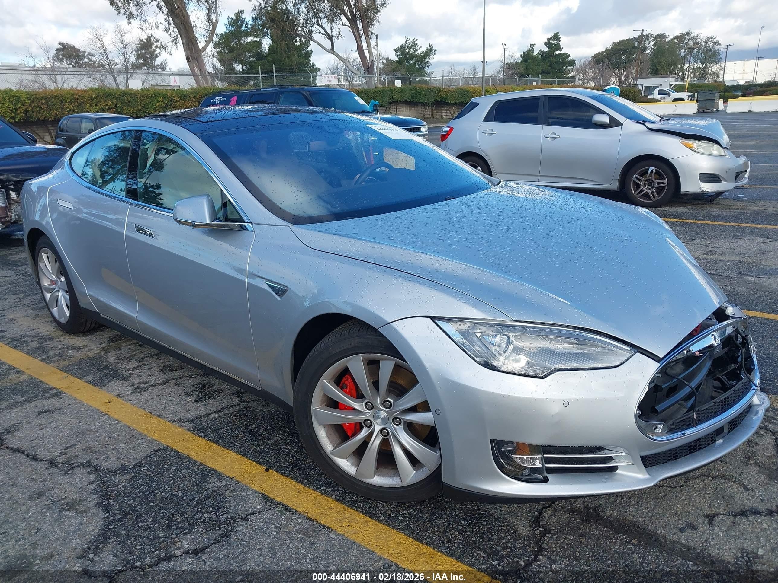 2015 Tesla Model S 85d/p85d Silver vin: 5YJSA1H47FF085089
