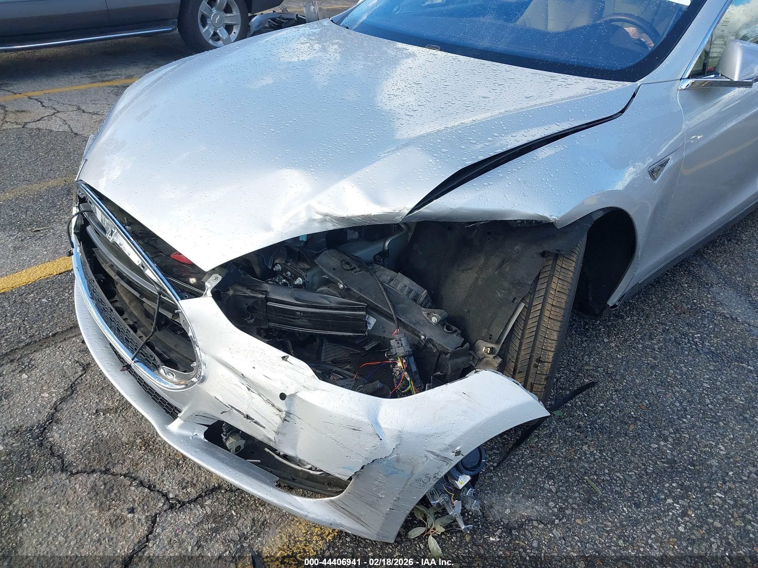 2015 Tesla Model S 85d/p85d Silver vin: 5YJSA1H47FF085089