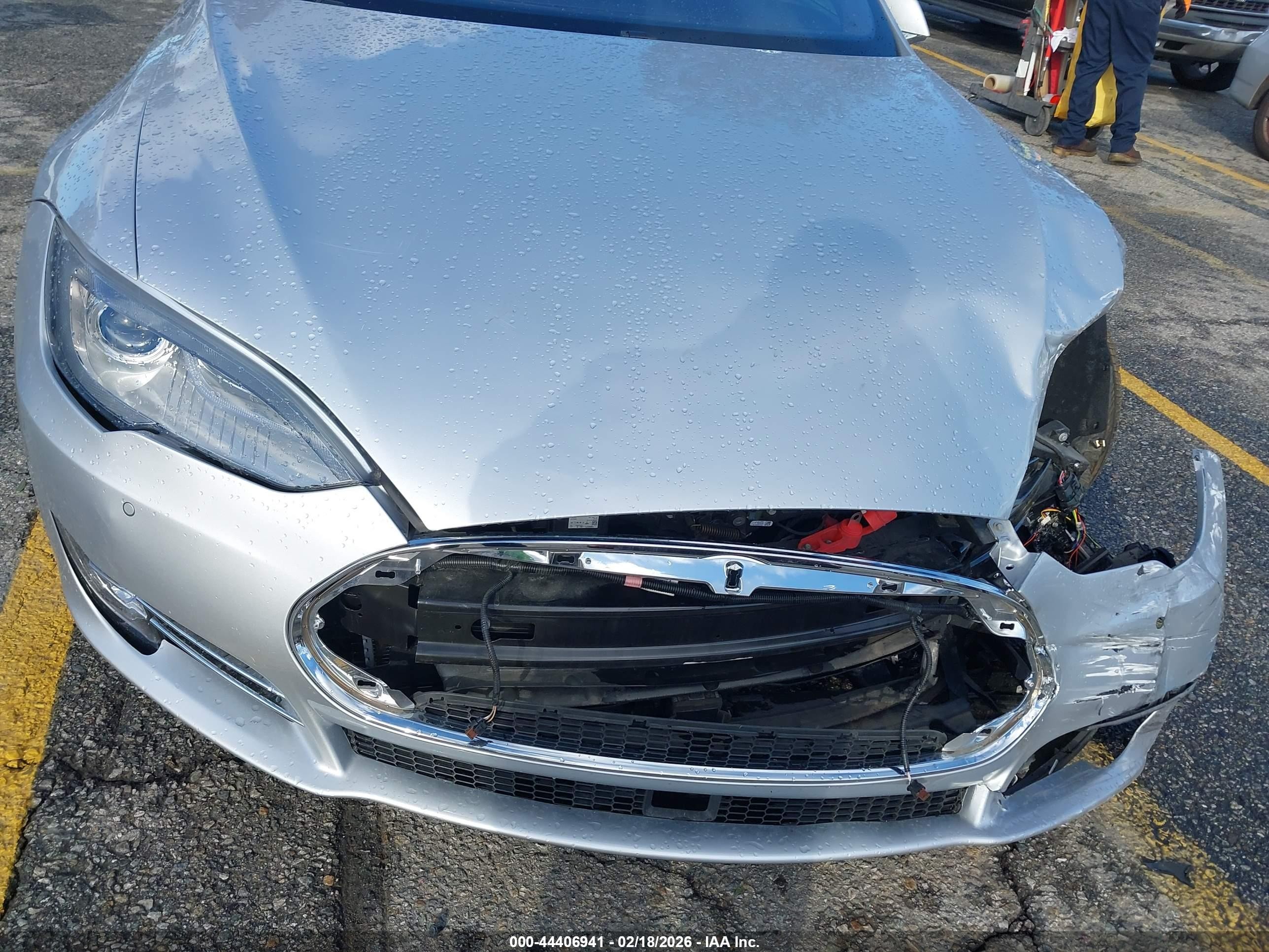 2015 Tesla Model S 85d/p85d Silver vin: 5YJSA1H47FF085089