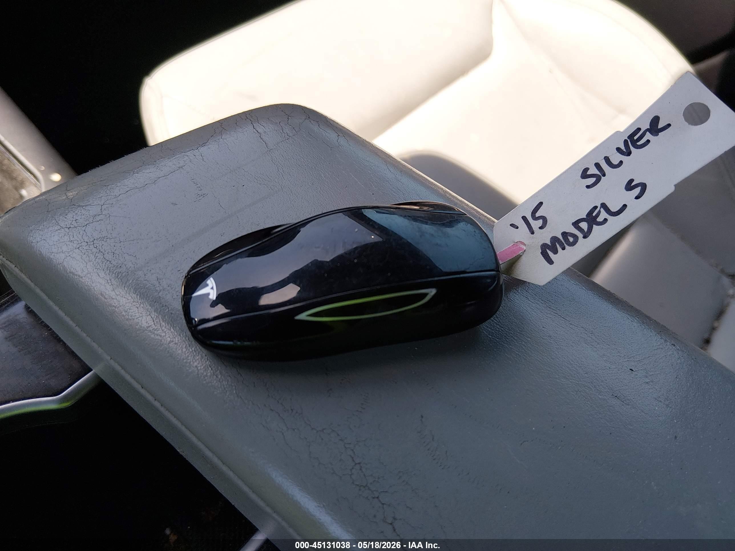 2015 Tesla Model S 85d/p85d Серый vin: 5YJSA1H49FF092867