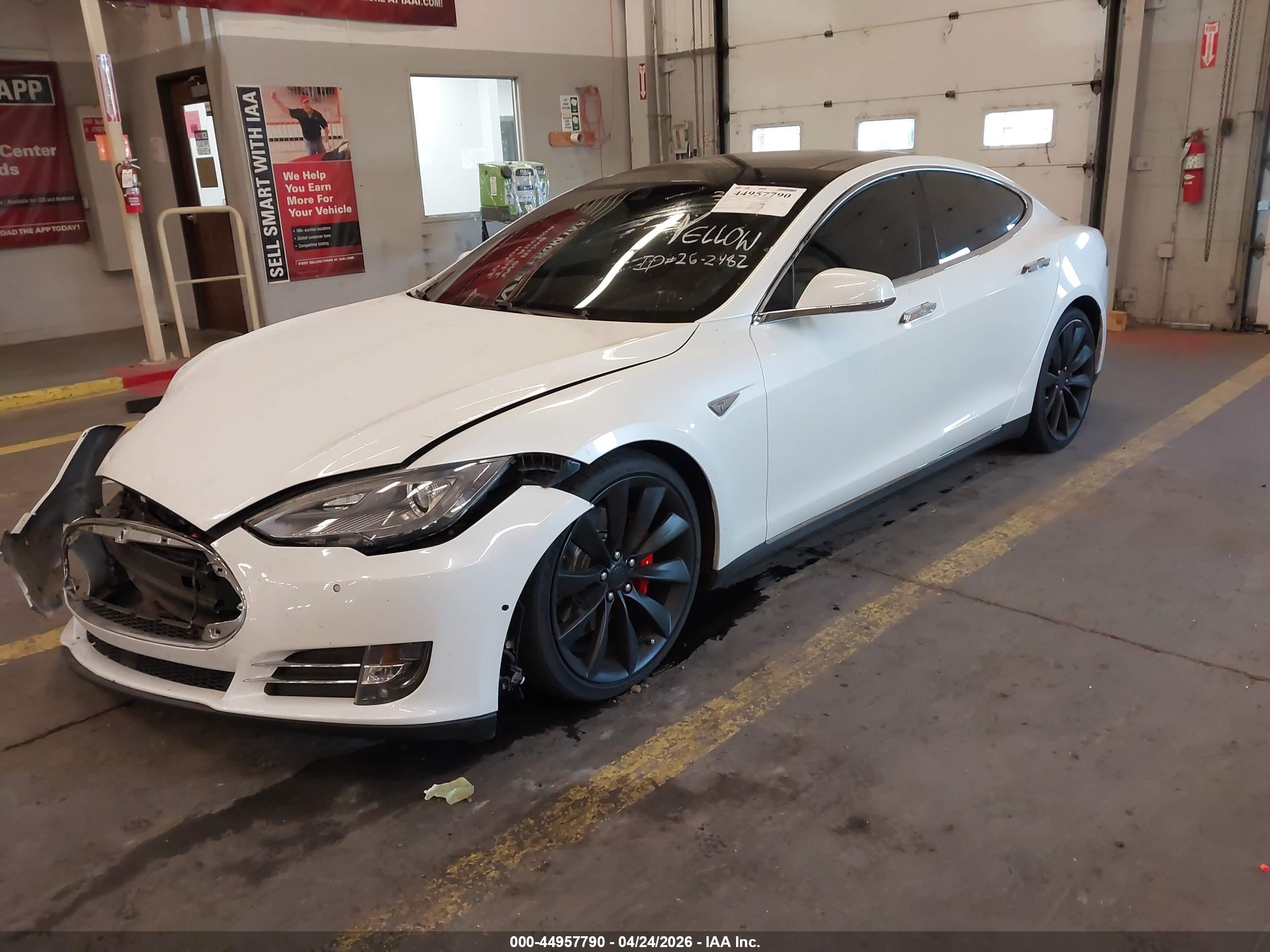 2015 Tesla Model S 85d/p85d White vin: 5YJSA1H4XFF093414